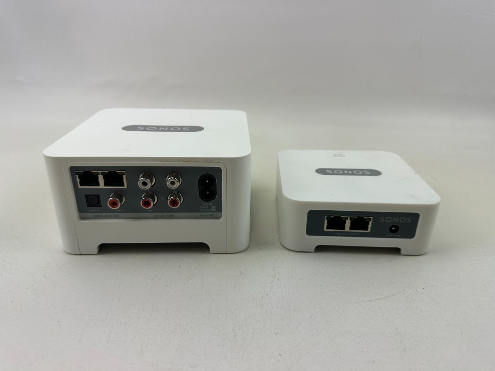Sonos Connect 1st Gen White Wireless Home Audio Receiver And Bridge With Cords