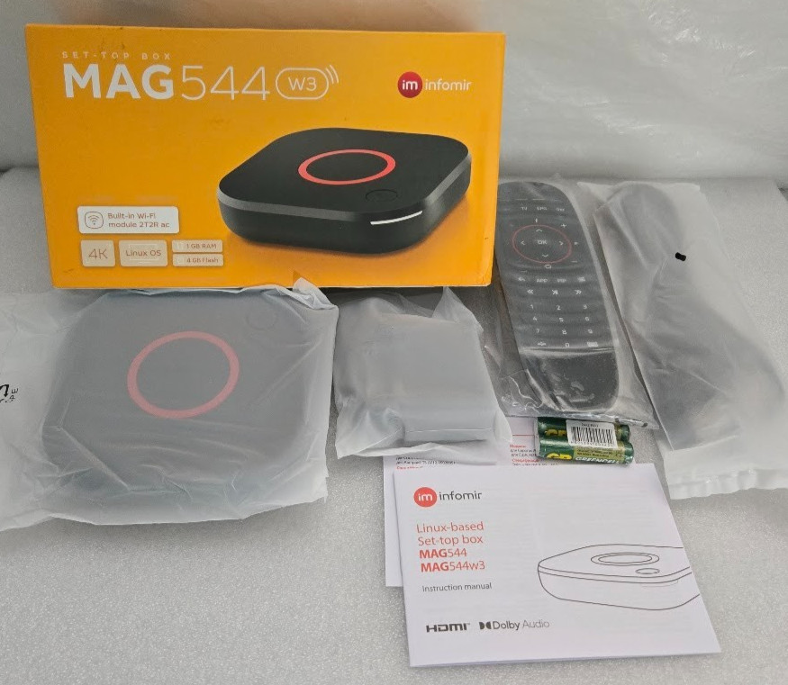 Mag 544 W3 Mag 544W3 4K HDR, Built-in Dual Band 2.4G/5G WiFi, HDMI Cable