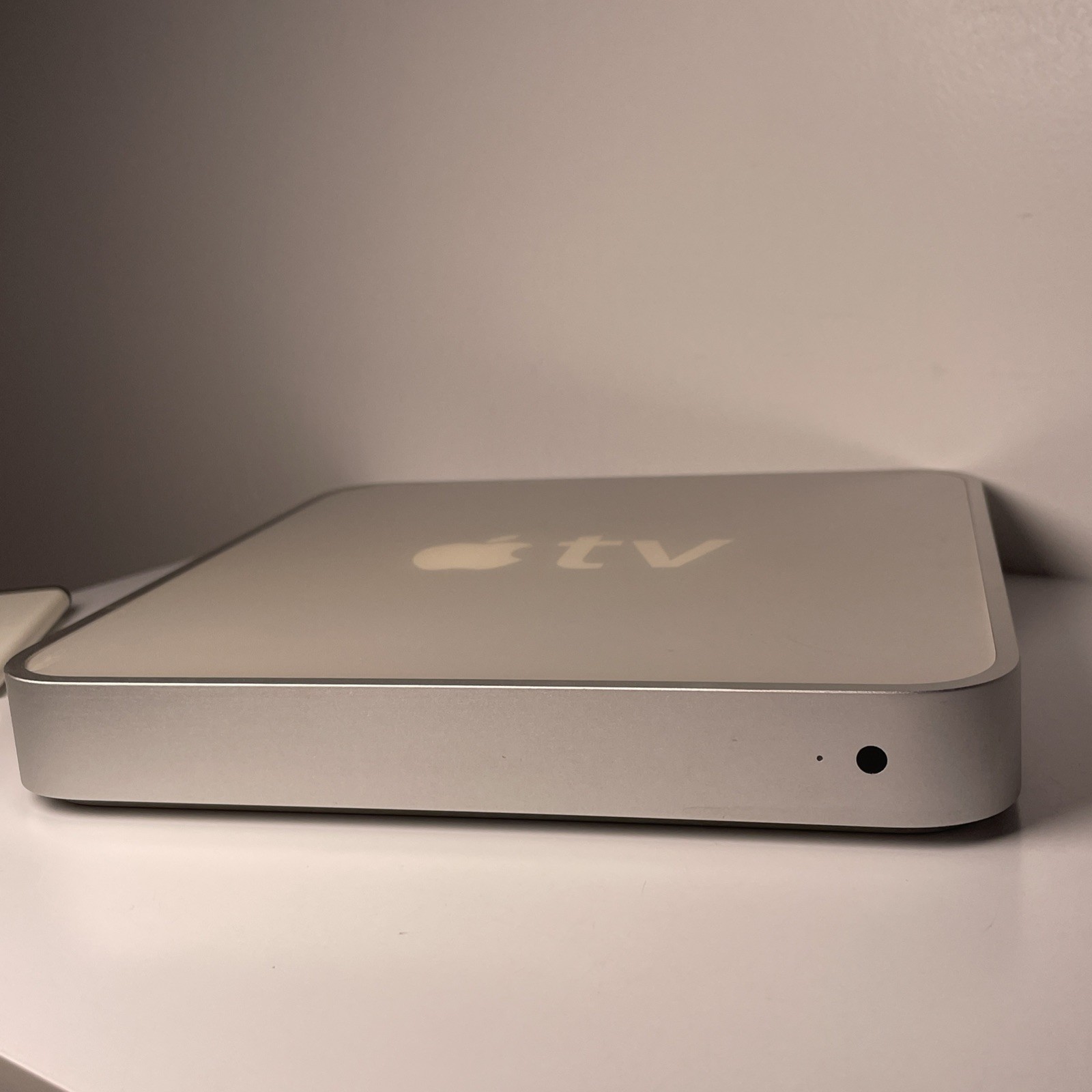 Apple TV (1st Generation) A1218 160GB with Original Apple Remote A1156 – Vintage