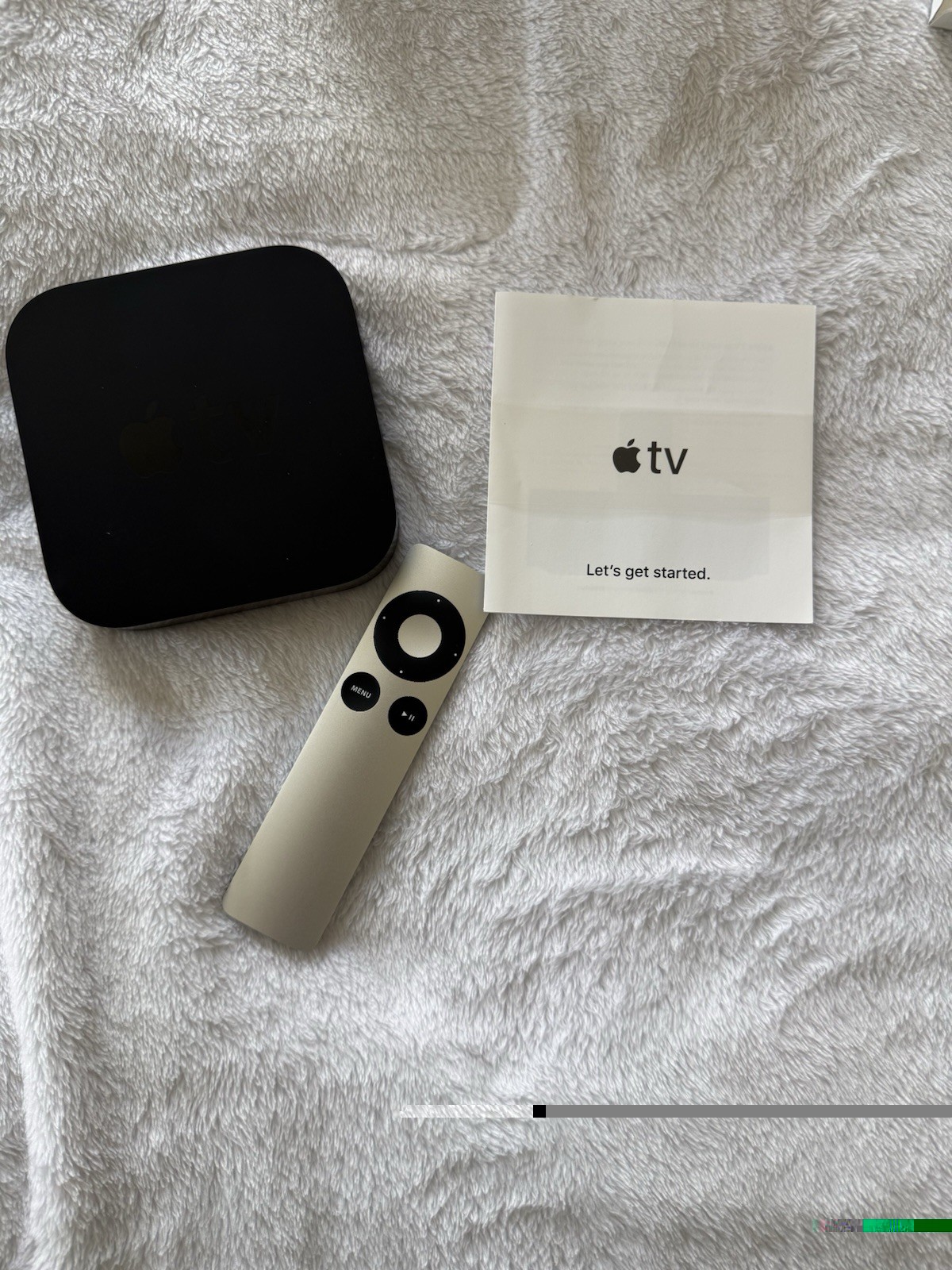 Apple TV 4K 32GB 4K HDR Media Streamer MQD22LL/A A1842 with Siri Remote