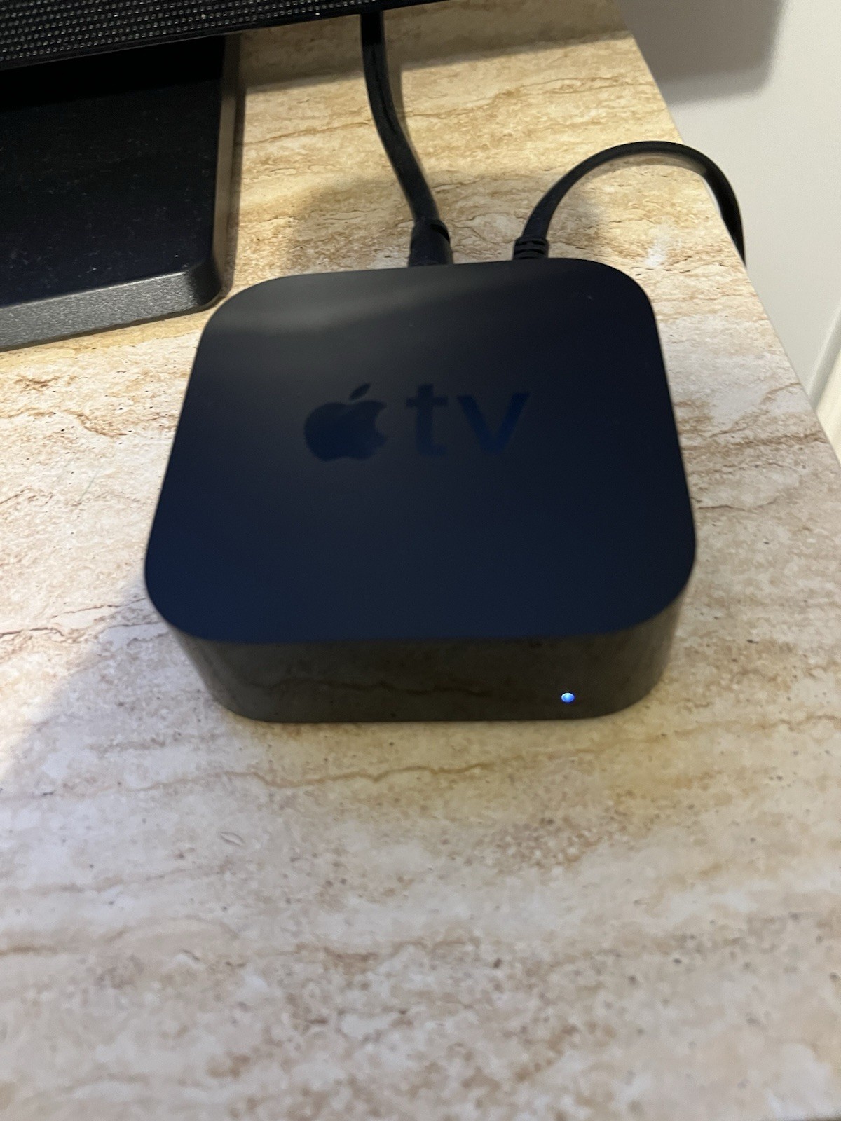 Apple TV (4th Generation) 32GB HD Media Streamer – Black (MR912LL/A)