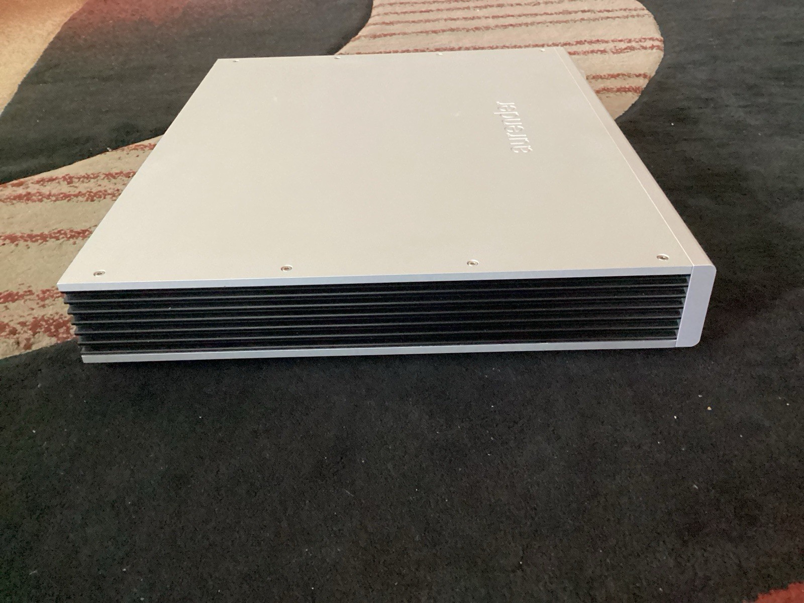 Aurender A10 Streamer with built-in DAC , Remote Control. $5500 retail