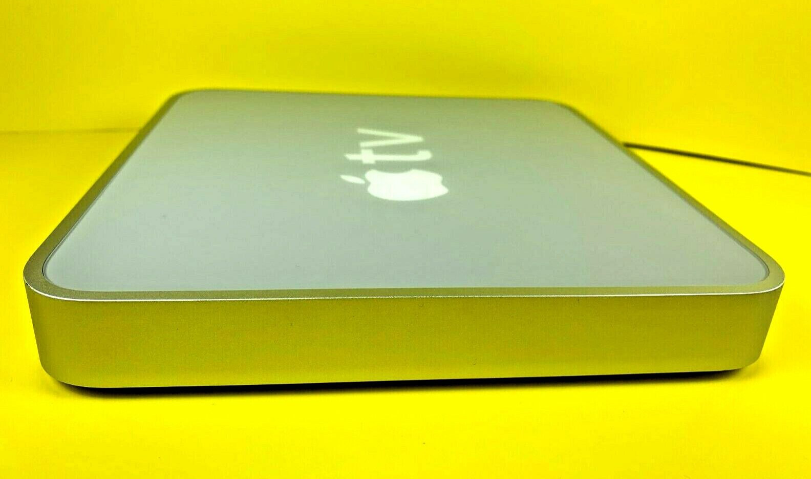 Apple TV Model No: A1218 100-240V 50-60 Hz ~ Untested