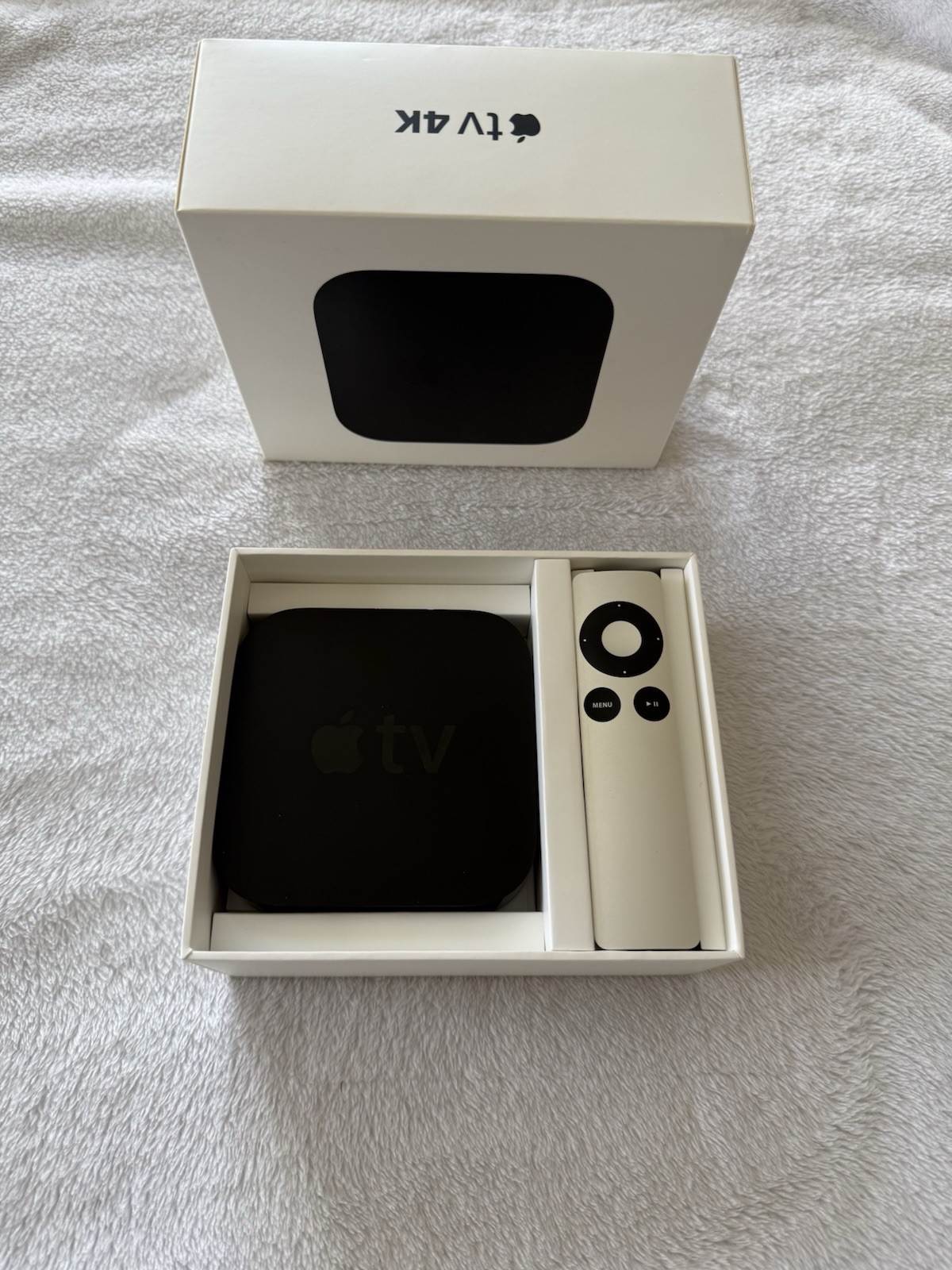 Apple TV 4K 32GB 4K HDR Media Streamer MQD22LL/A A1842 with Siri Remote