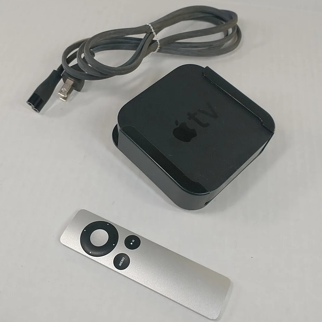 Apple TV 3 3rd Generation A1469 Streaming Media Player + Remote Power Cord Mount