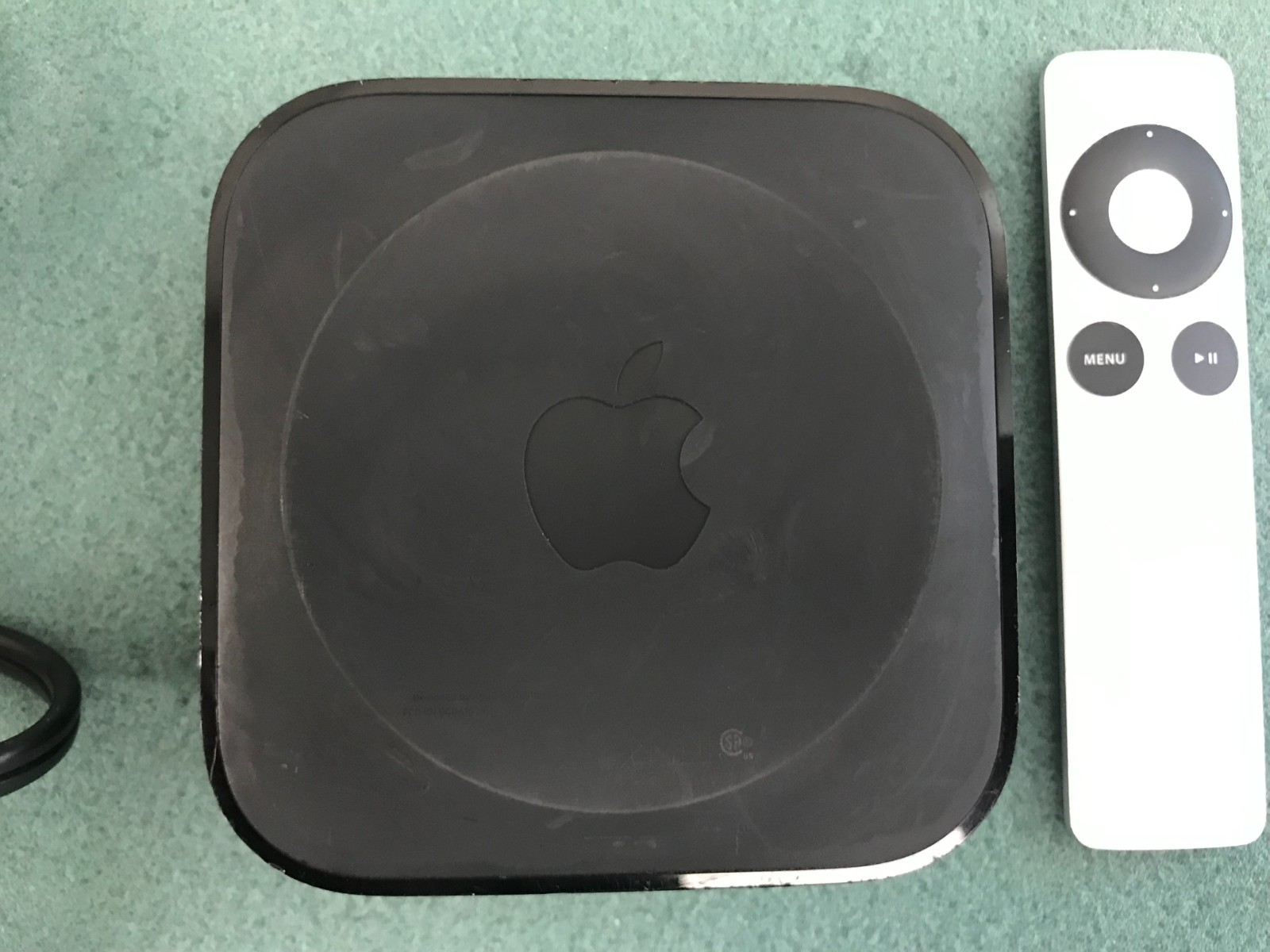 Apple TV A1625 4th Gen 32GB HD Media Streamer w/ Aluminum Apple Remote – AP166