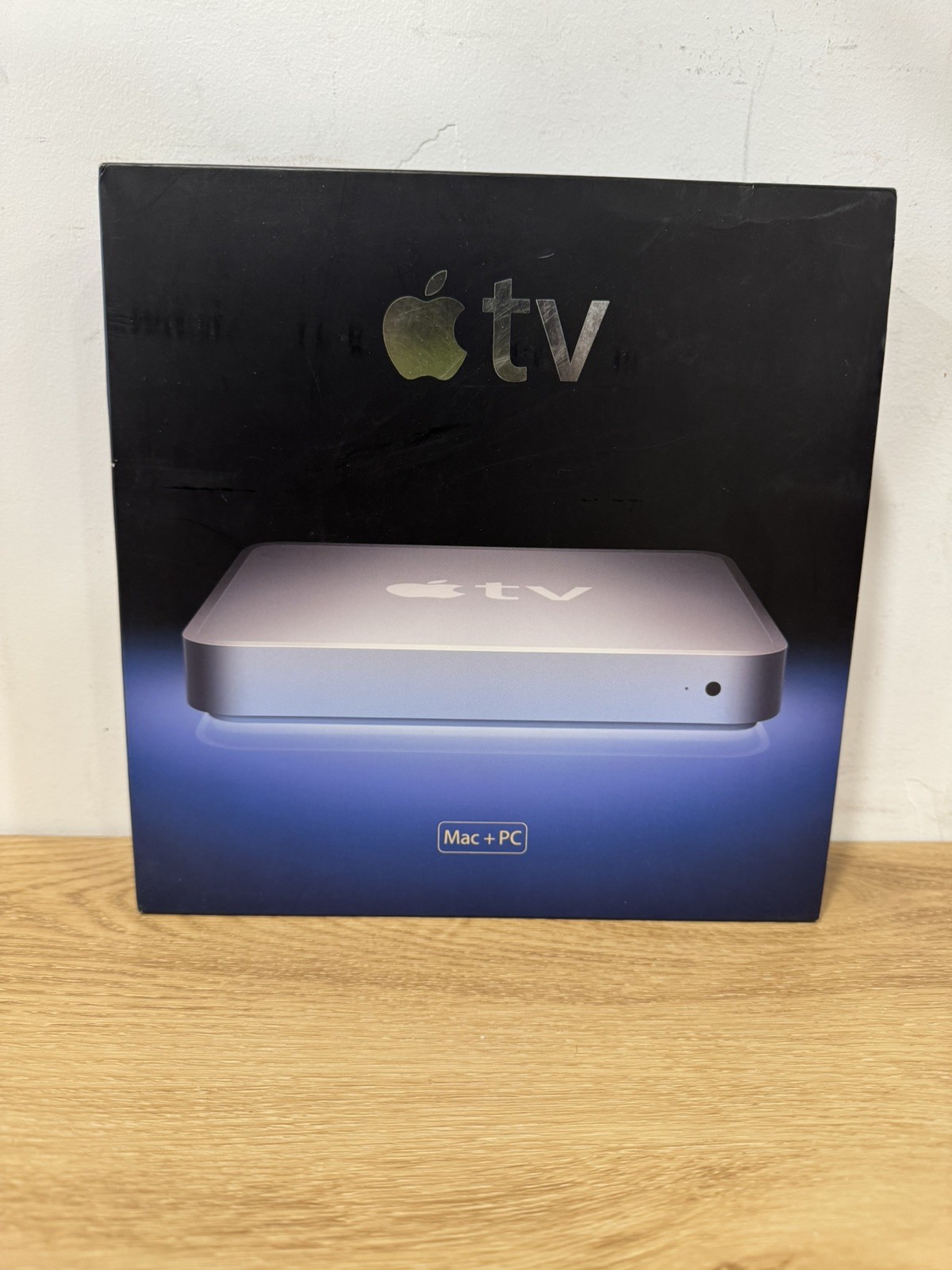 Apple TV (1st Generation) 40GB Media Streamer – A1218 NO REMOTE and no cables