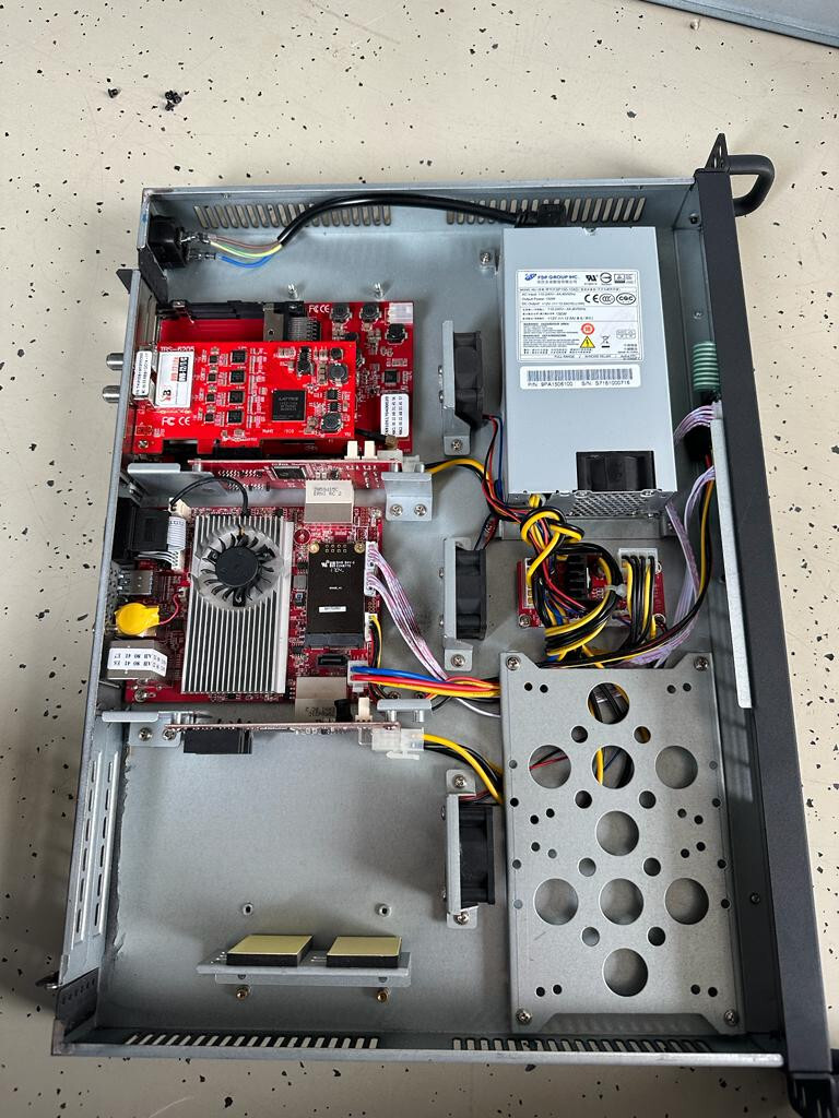 TBS TBS2951 MOI Pro AMD Streaming Server with 4x TBS6904 DVB S2 Tuner Card