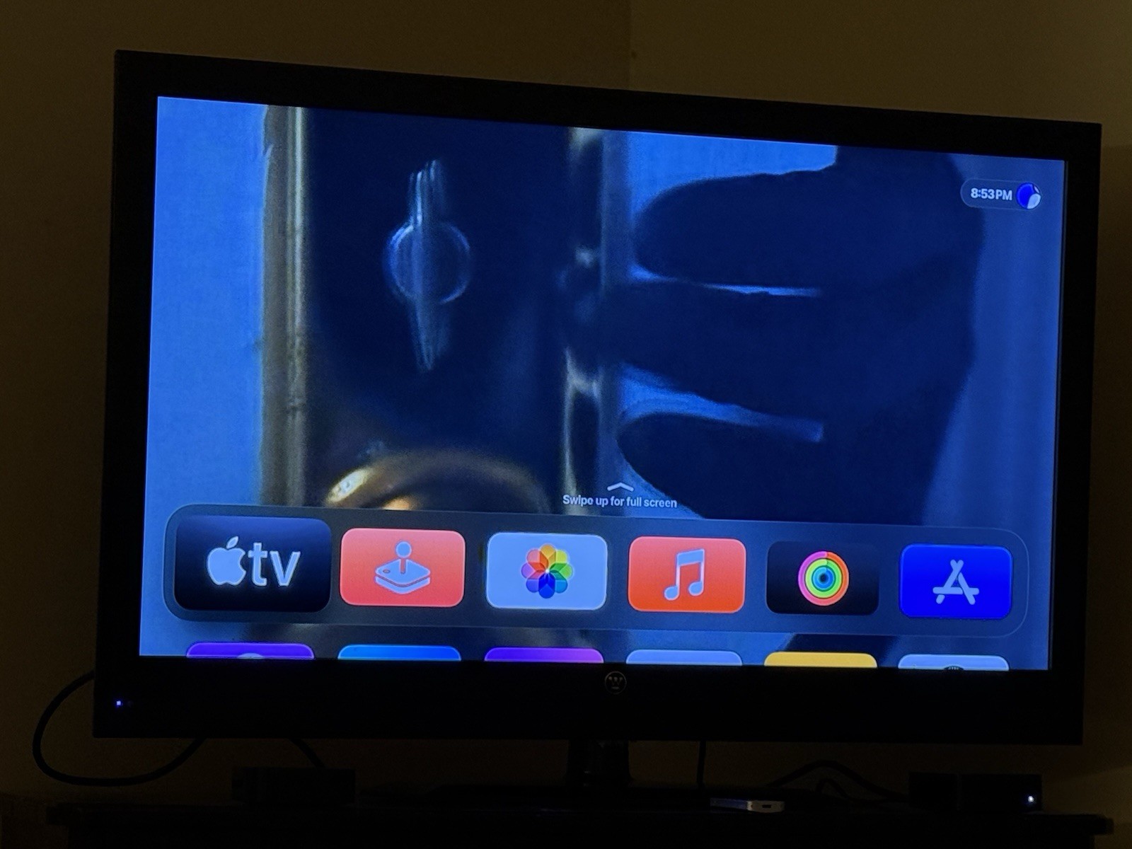 Apple TV HD 4th Generation (A1625) 32GB Media Streamer with Siri Remote