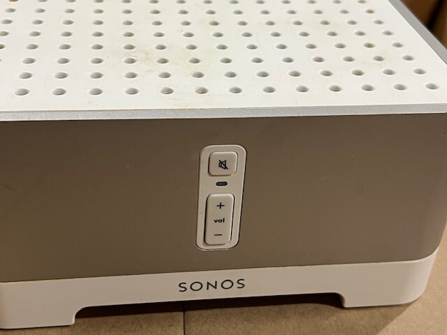 Sonos Connect Amp 1st Gen 1 works with Sonos S1 app