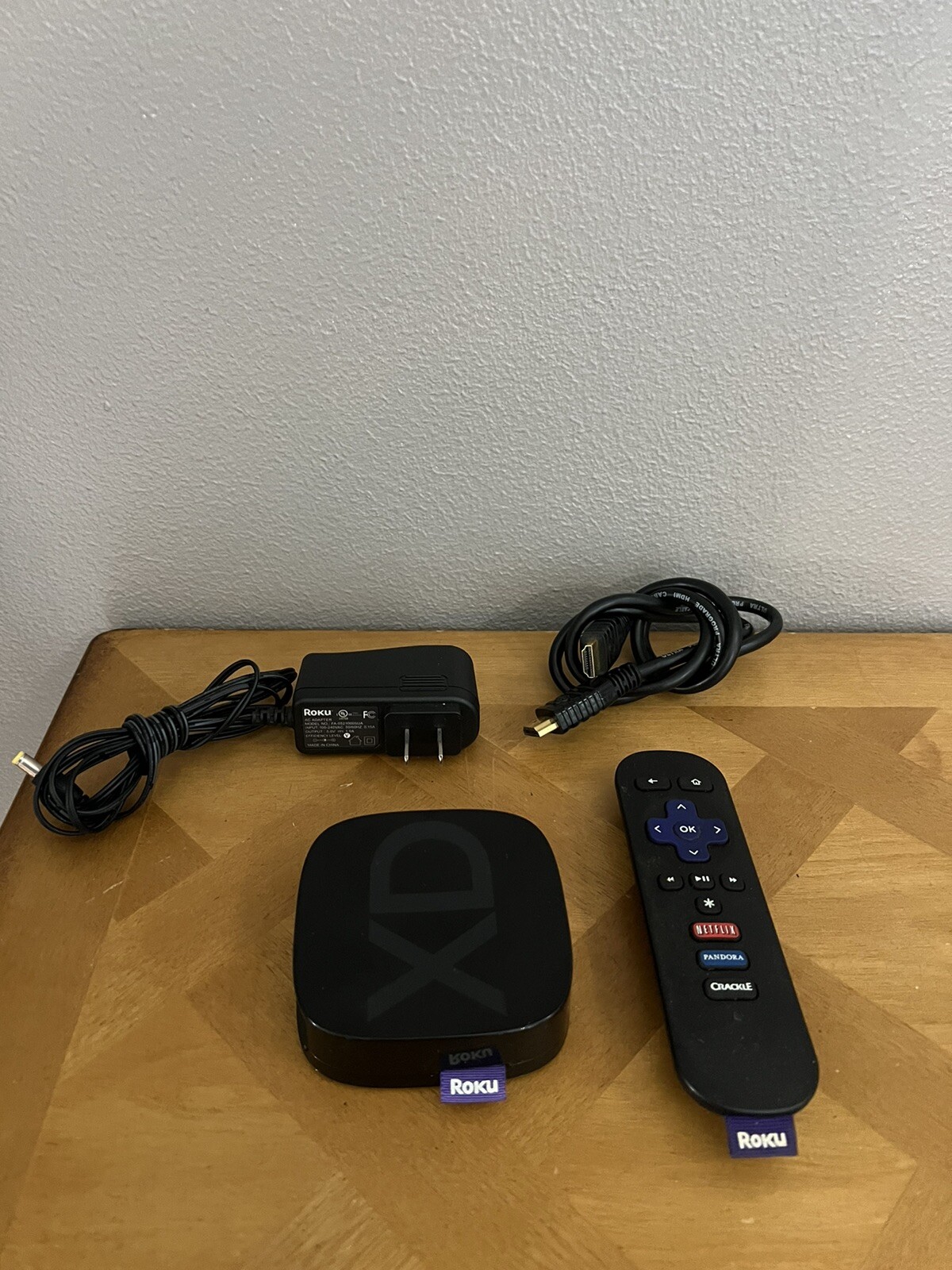 Roku 2 XD Streaming Player Model 3050X w Power Adapter, HDMI Cable and Remote