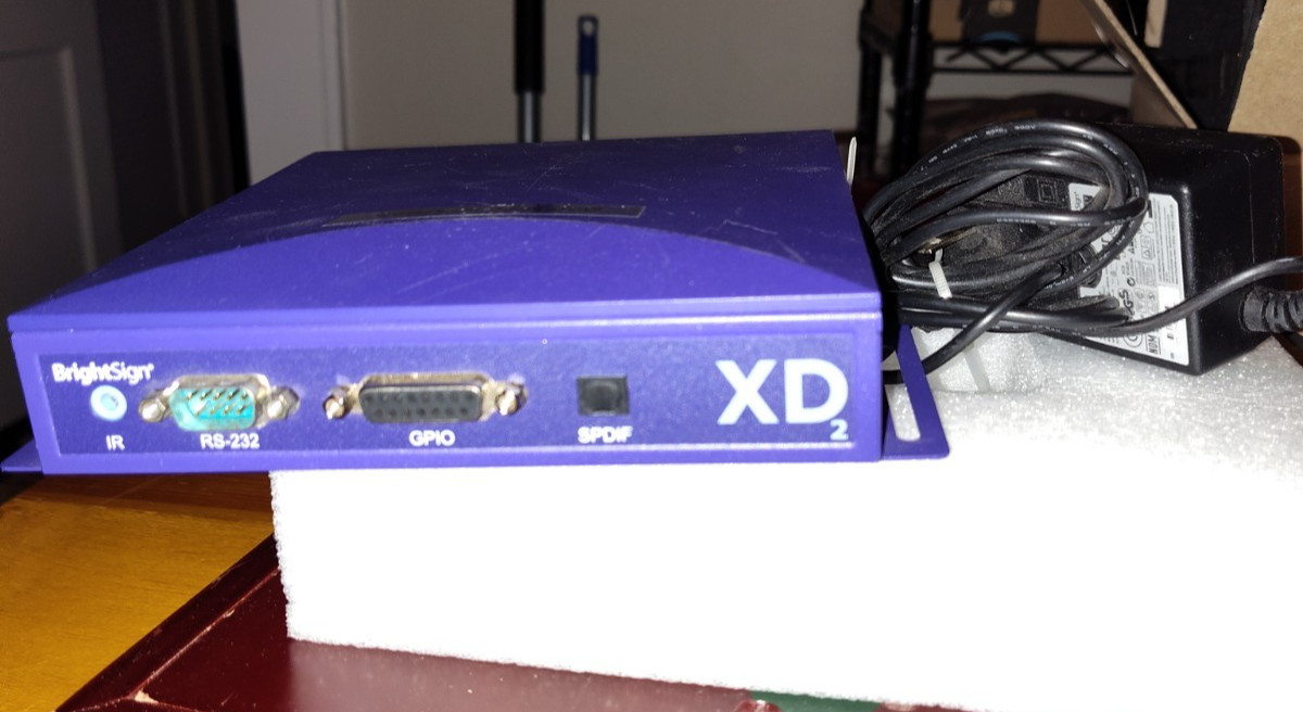 BrightSign XD1032 Interactive Digital Signage Player Bundle – Power, Cables, 64G