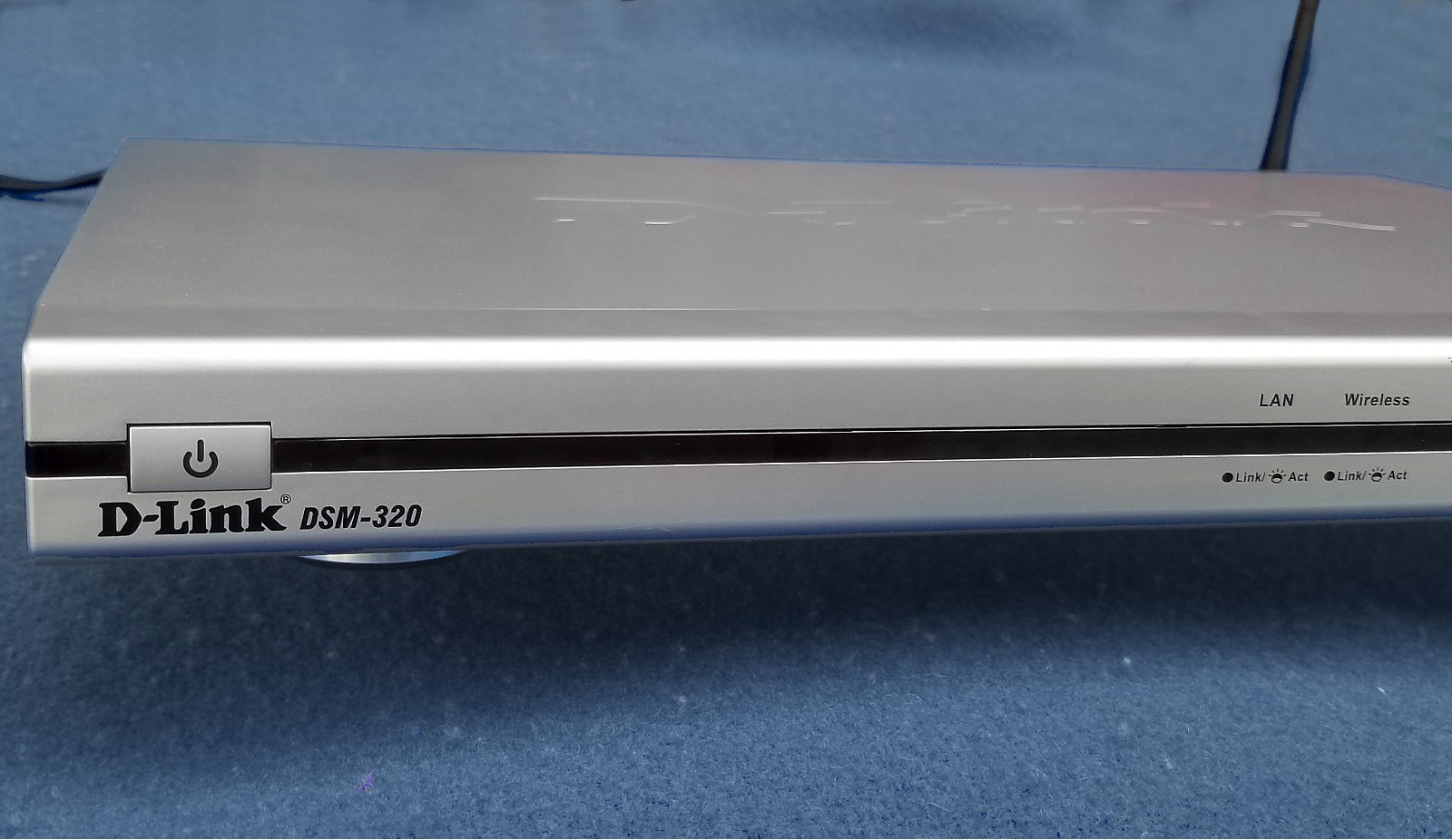 D-link Media Player Model DSM-320 Digital Media Streamer- Wireless
