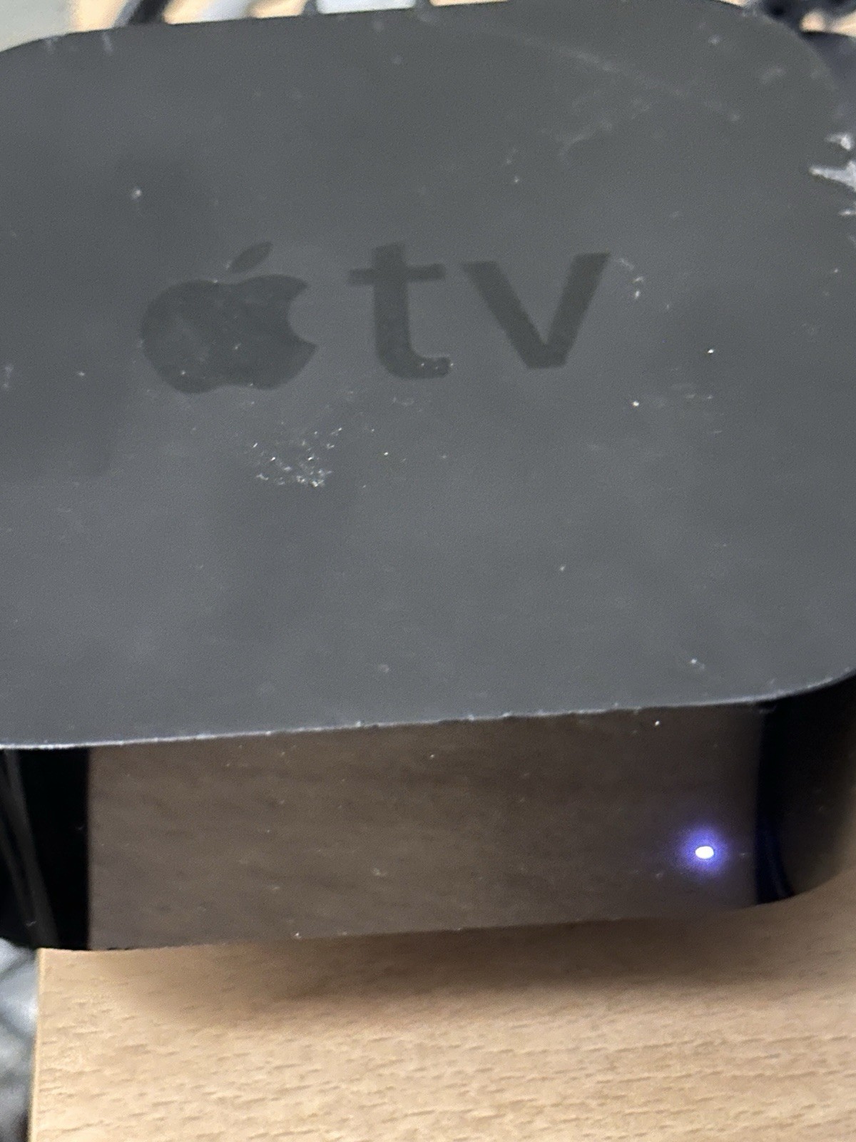 Apple TV 32GB A1625 Media streamer Remote & Power Cord (tested) With Box