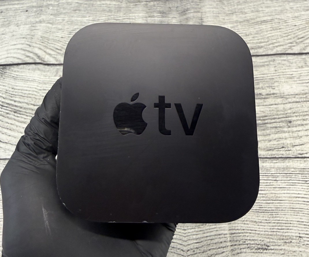 Apple TV 32GB 4K HDR Media Streaming Device Model A1842 Black NO CORD/NO REMOTE