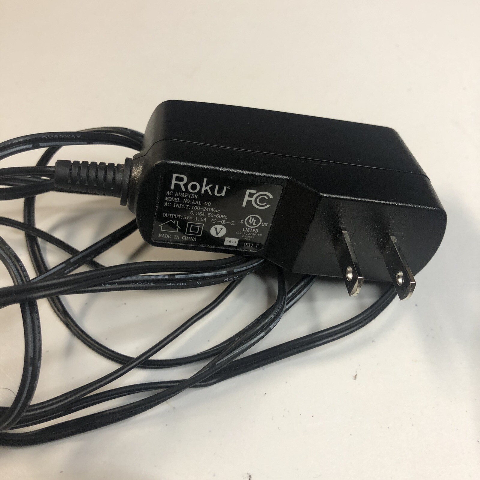Roku XS 3100X (2nd Generation) Media Streamer w/ AC Adapter and Remote Tested
