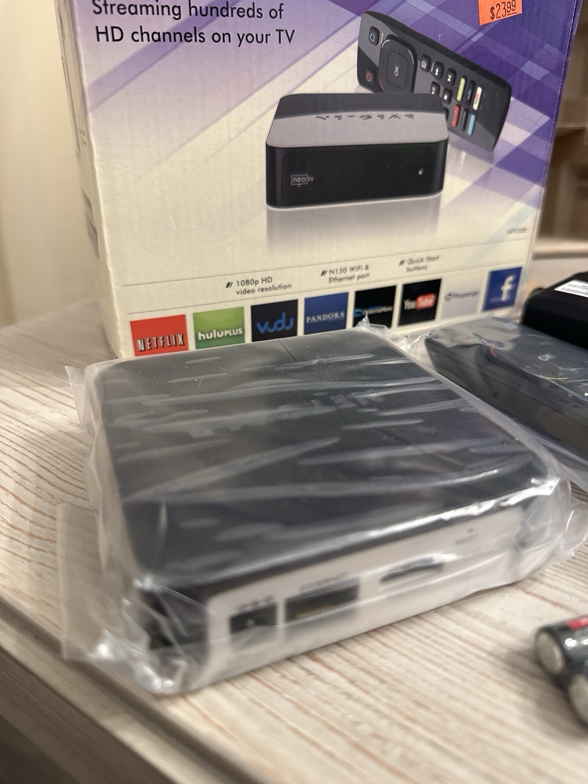 Netgear NTV300 NeoTV Digital HD Media Streamer Brand New