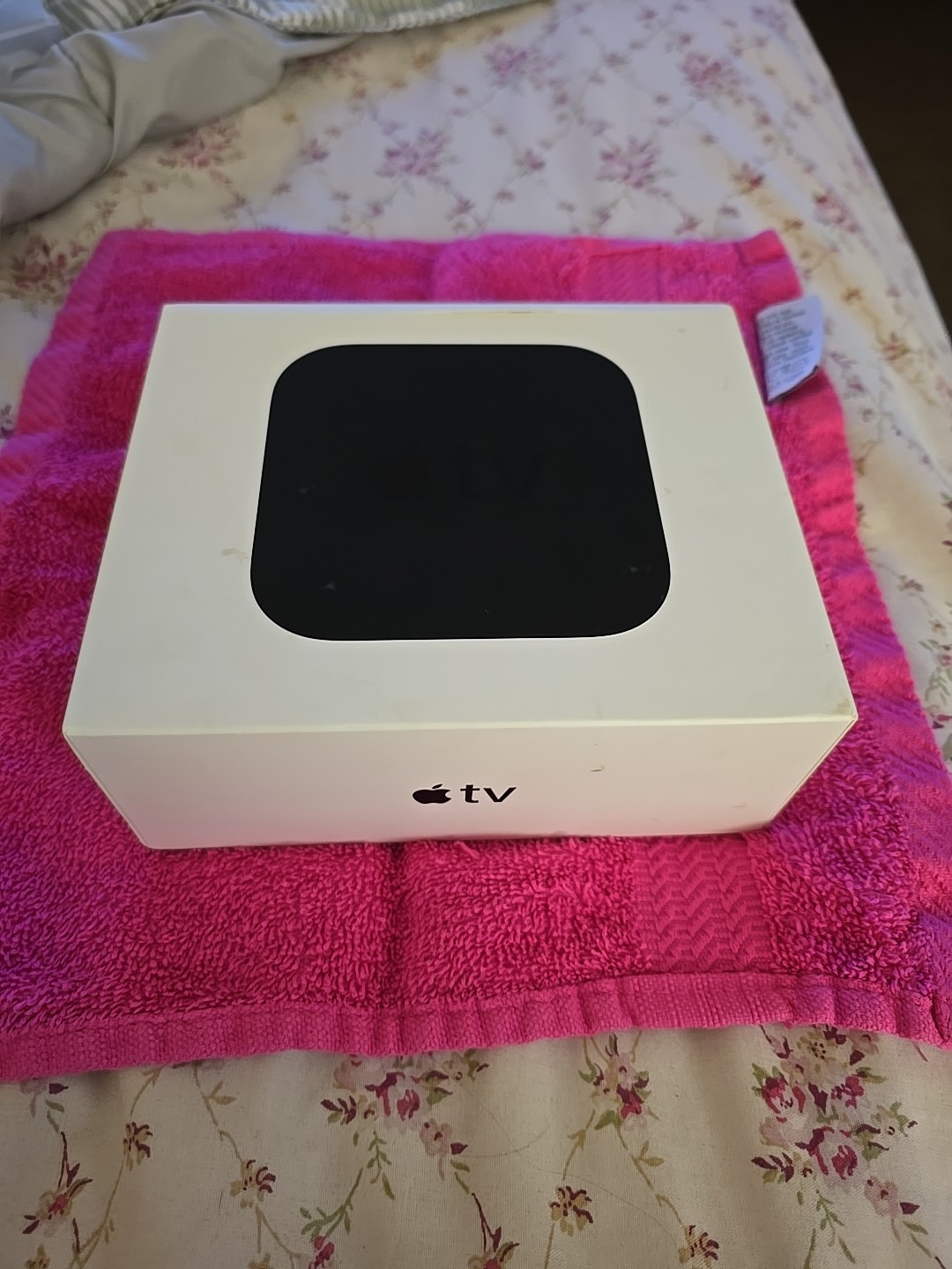 Apple TV 1080p 32GB Media Streamer – Black Mint Condition B73