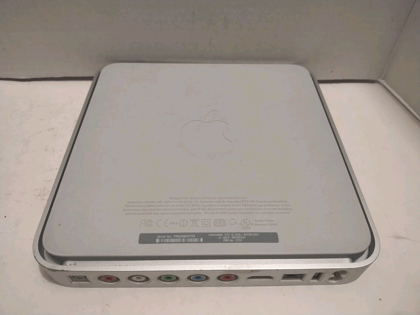 Apple TV A1218 1st Generation White Portable (No Power Cord NoRemote) 0106-03