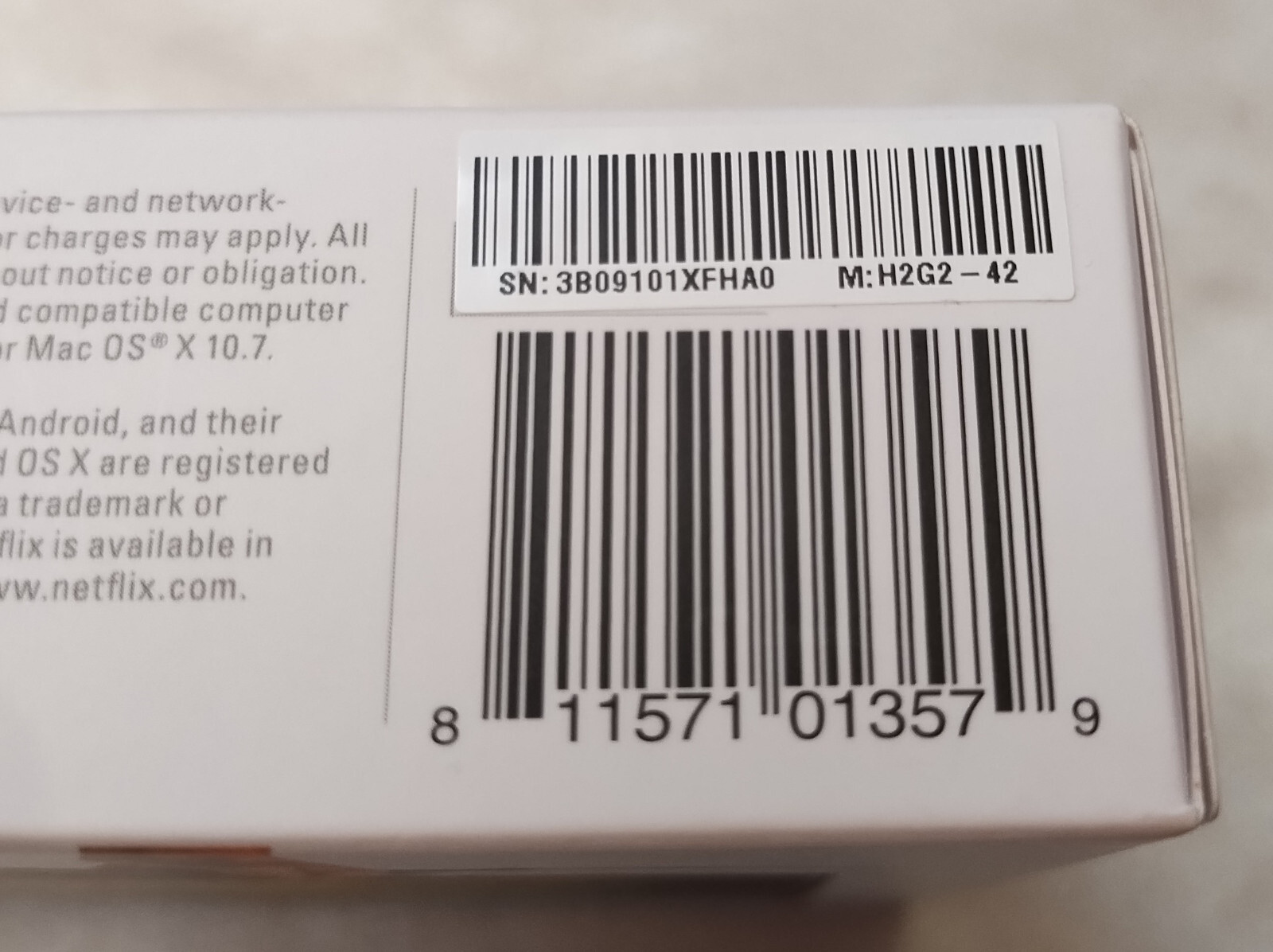 Google Chromecast Streaming HDMI Media Player H2G2-42 1st Gen complete in box