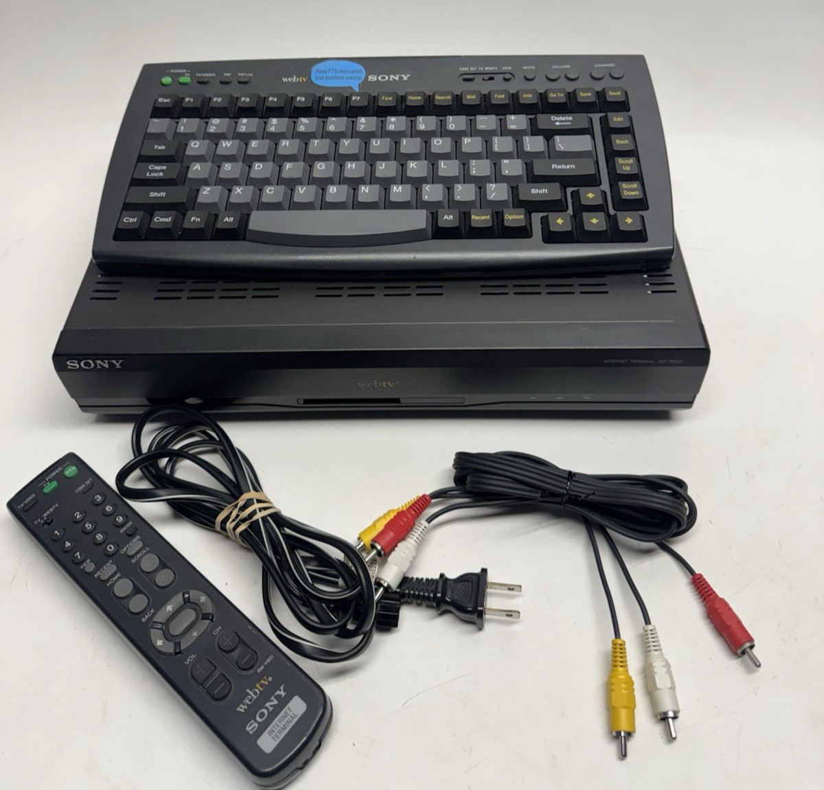 Vintage 1998 Sony WEBTV PLUS INT-W200 Internet Terminal, Keyboard, Cable