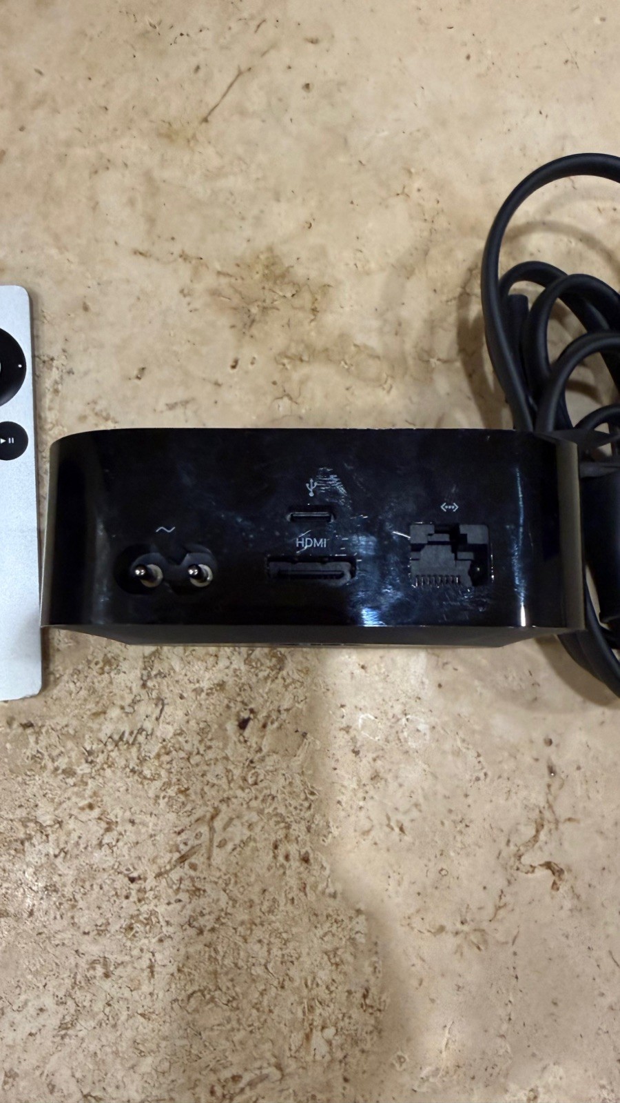 Apple TV HD 4th Gen A1625 MR912LL/A 2GB RAM 32GB w/Power Cable and A1294 Remote