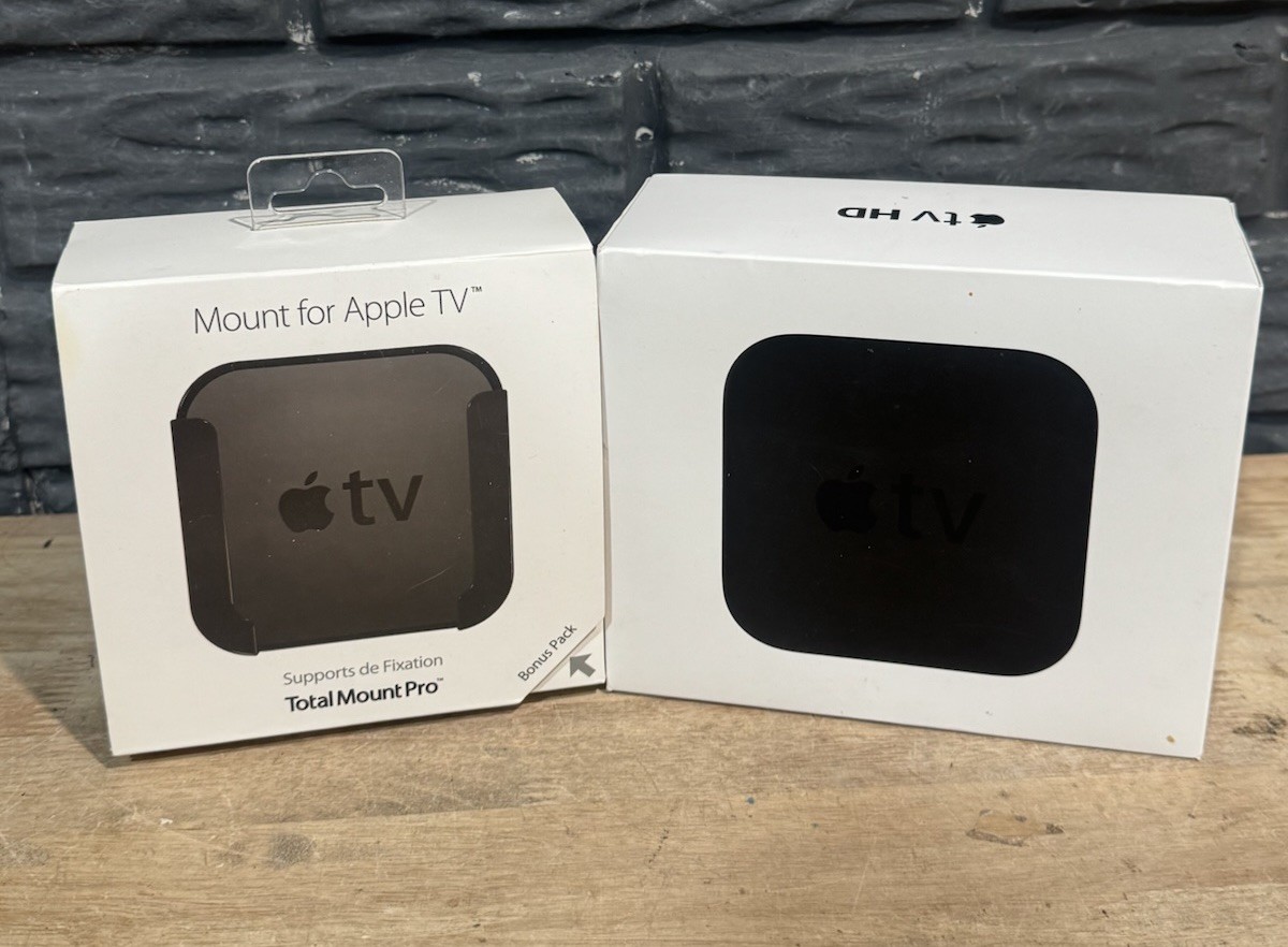 Apple TV HD 4th Gen Siri A1625 MR912LL/A 2GB RAM 32GB w/Power Cable – No Remote