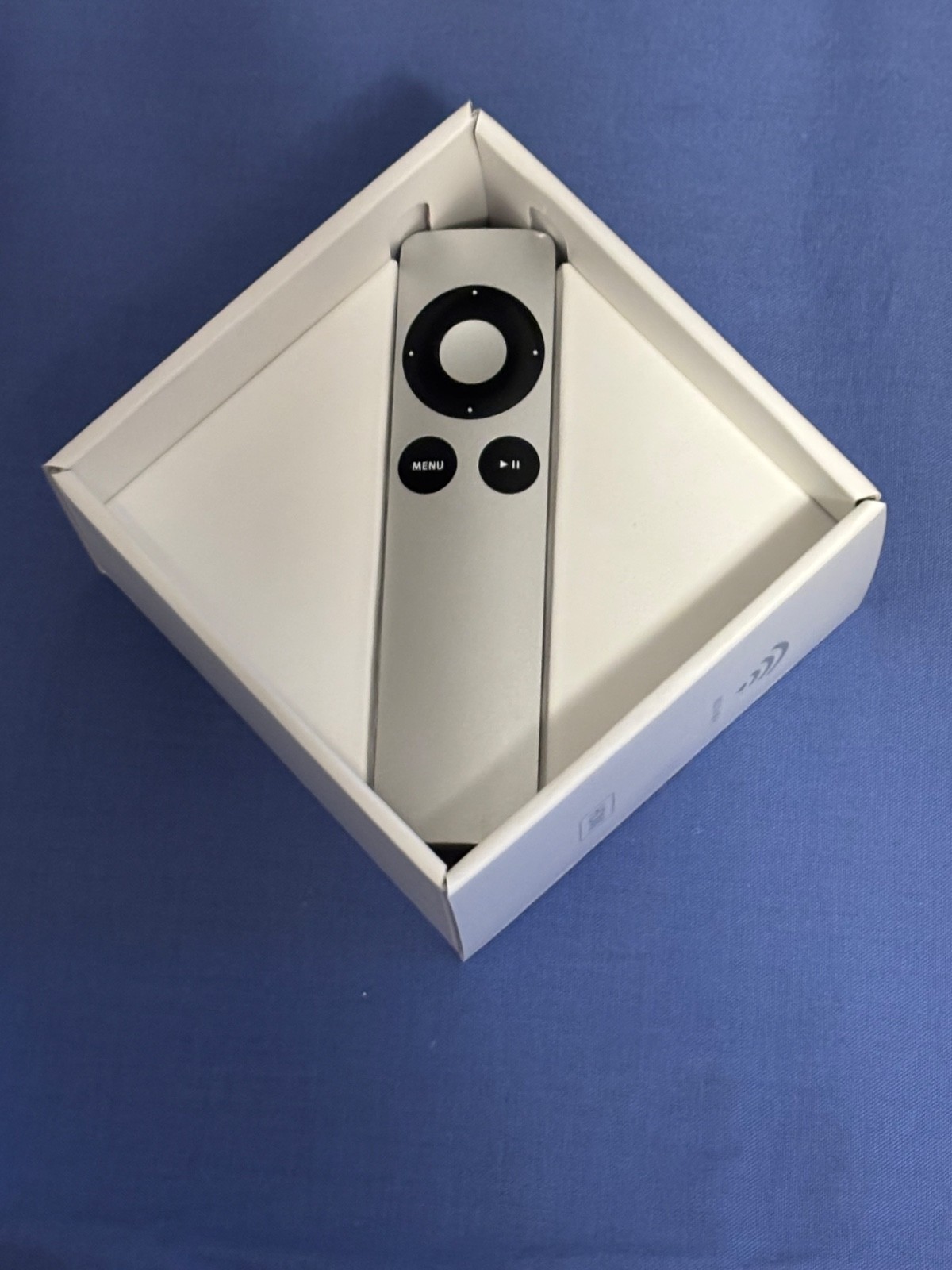 Apple TV 2nd Generation Media Streaming Player 720p HD Model A1378 MC572LL/A