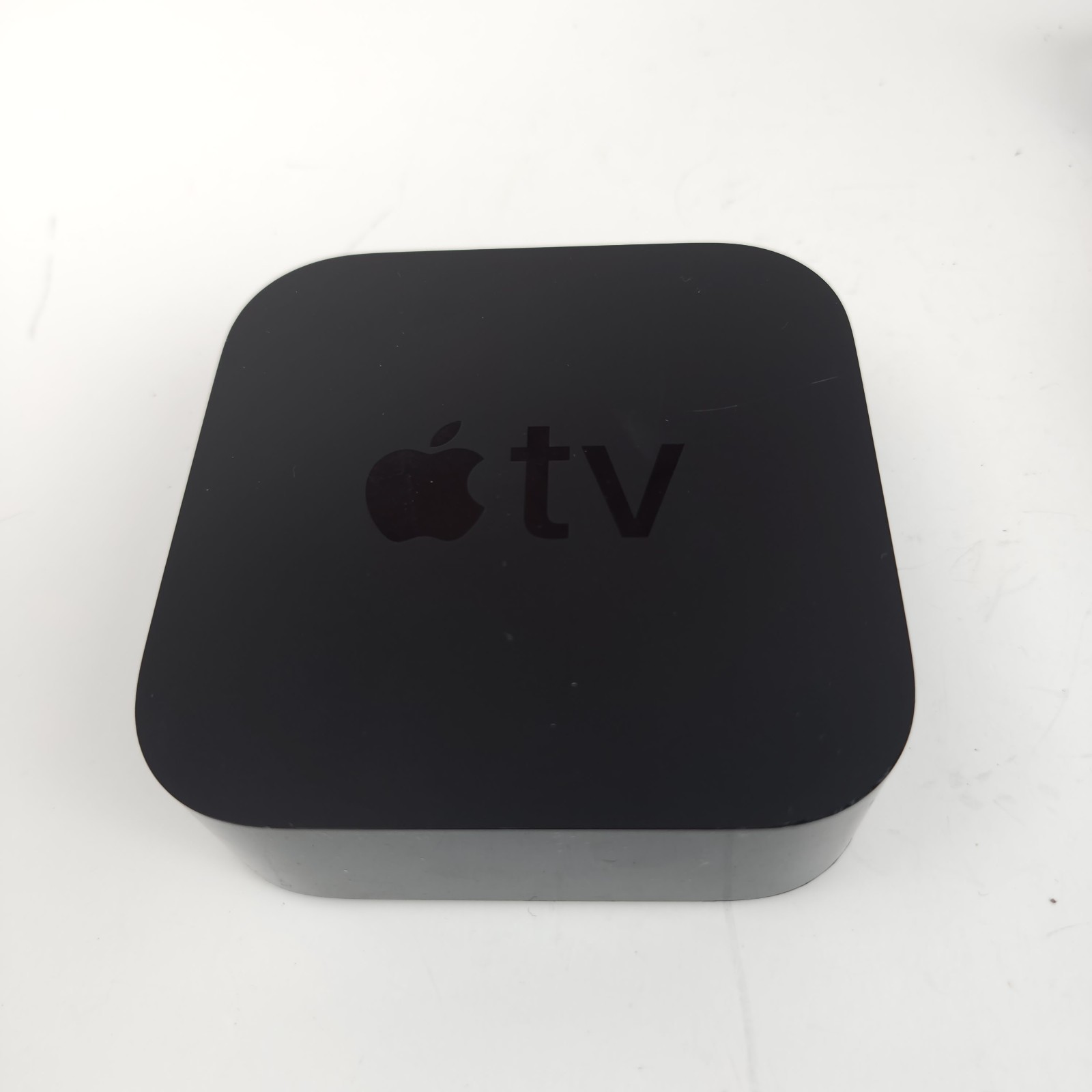 Apple TV 4K 1st Gen 32GB A1842 HDR WiFi Media Streamer w Remote TESTED