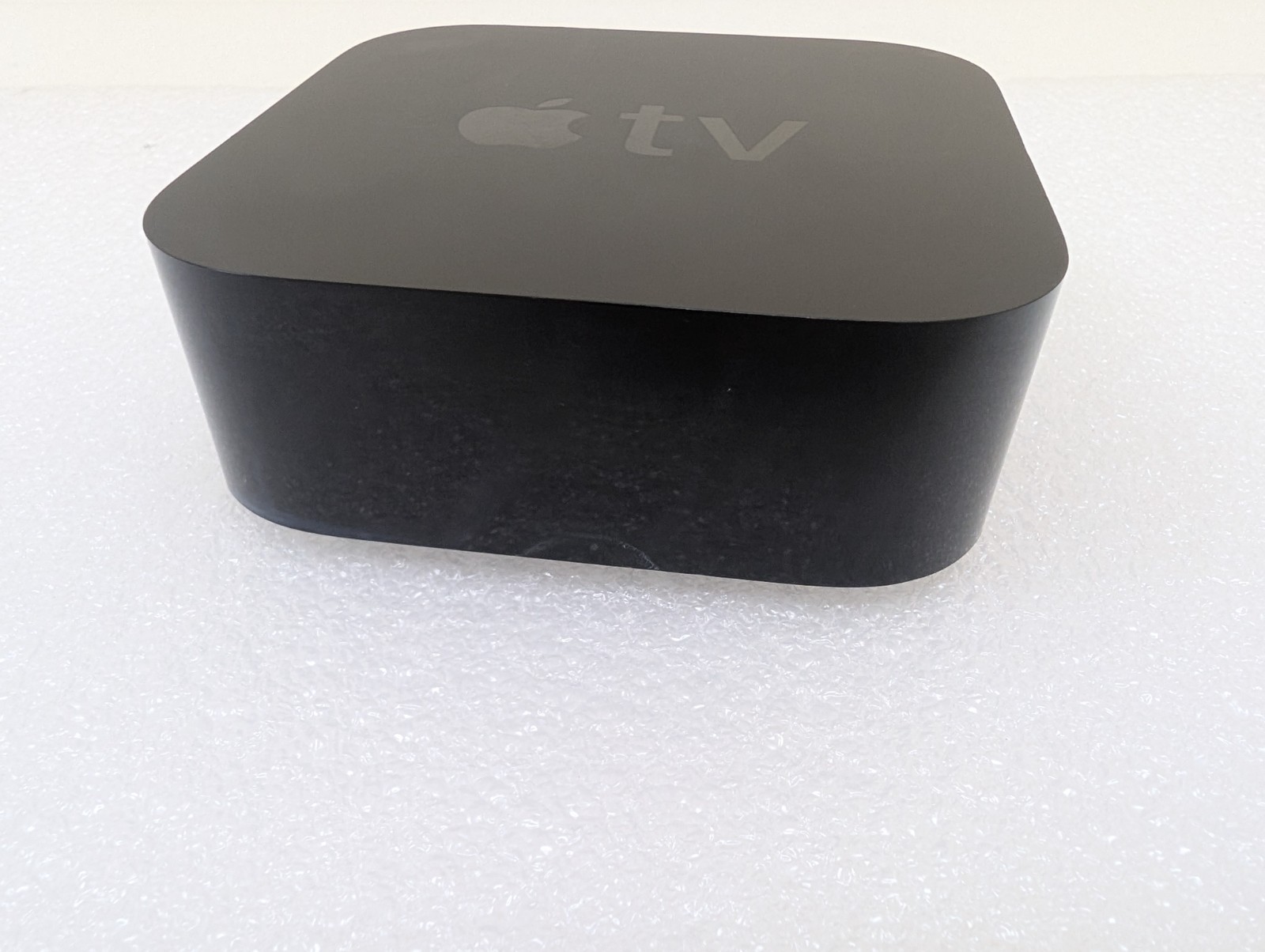 Apple TV A1625 4th GEN MR912LL/A 32GB HD Streamer/ Tested & Updated, Works Great