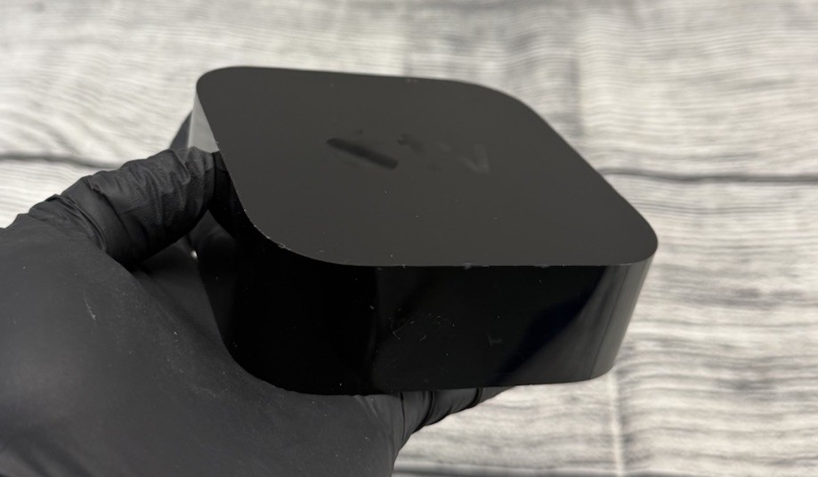 Apple TV 32GB 4K HDR Media Streaming Device Model A1842 Black NO CORD/NO REMOTE