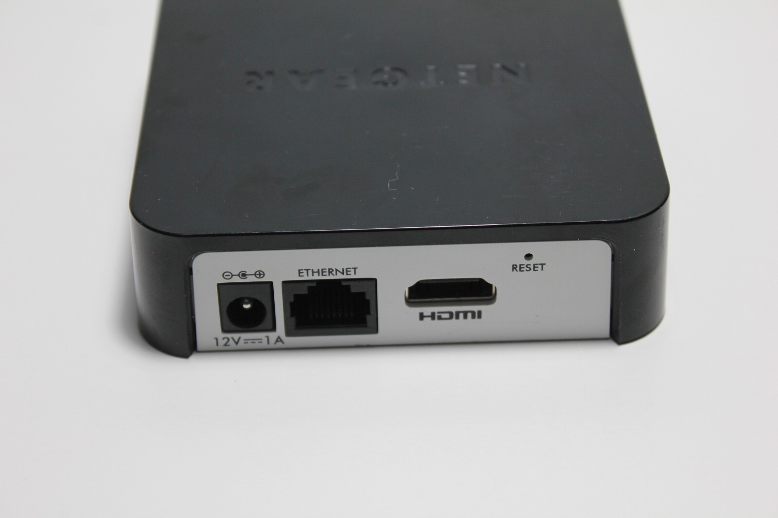 Netgear Streaming Media Player NTV300 NeoTV Remote & power Adapter