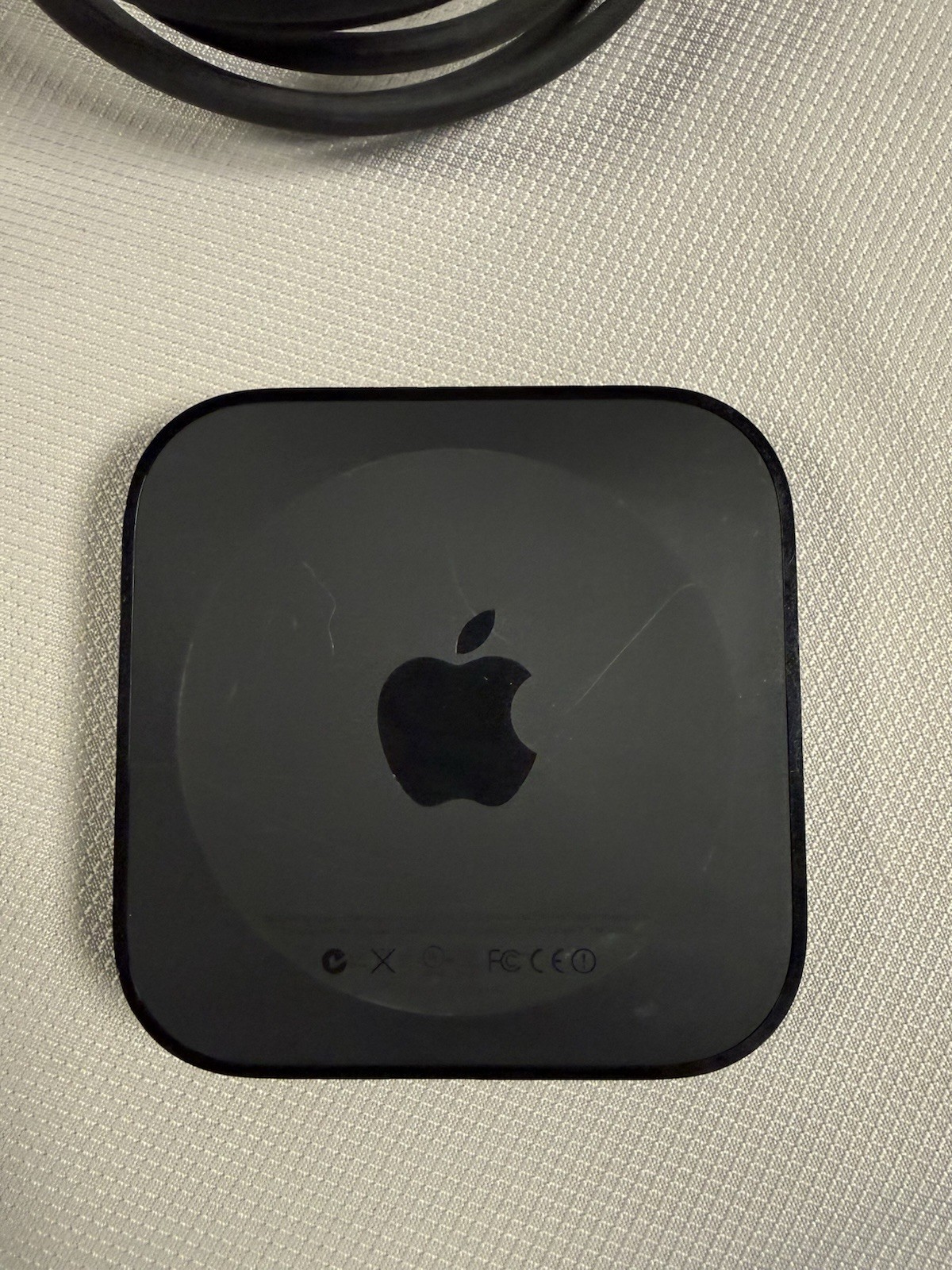 Apple A1469 HD Digital Media Streamer – Black (3rd Generation)