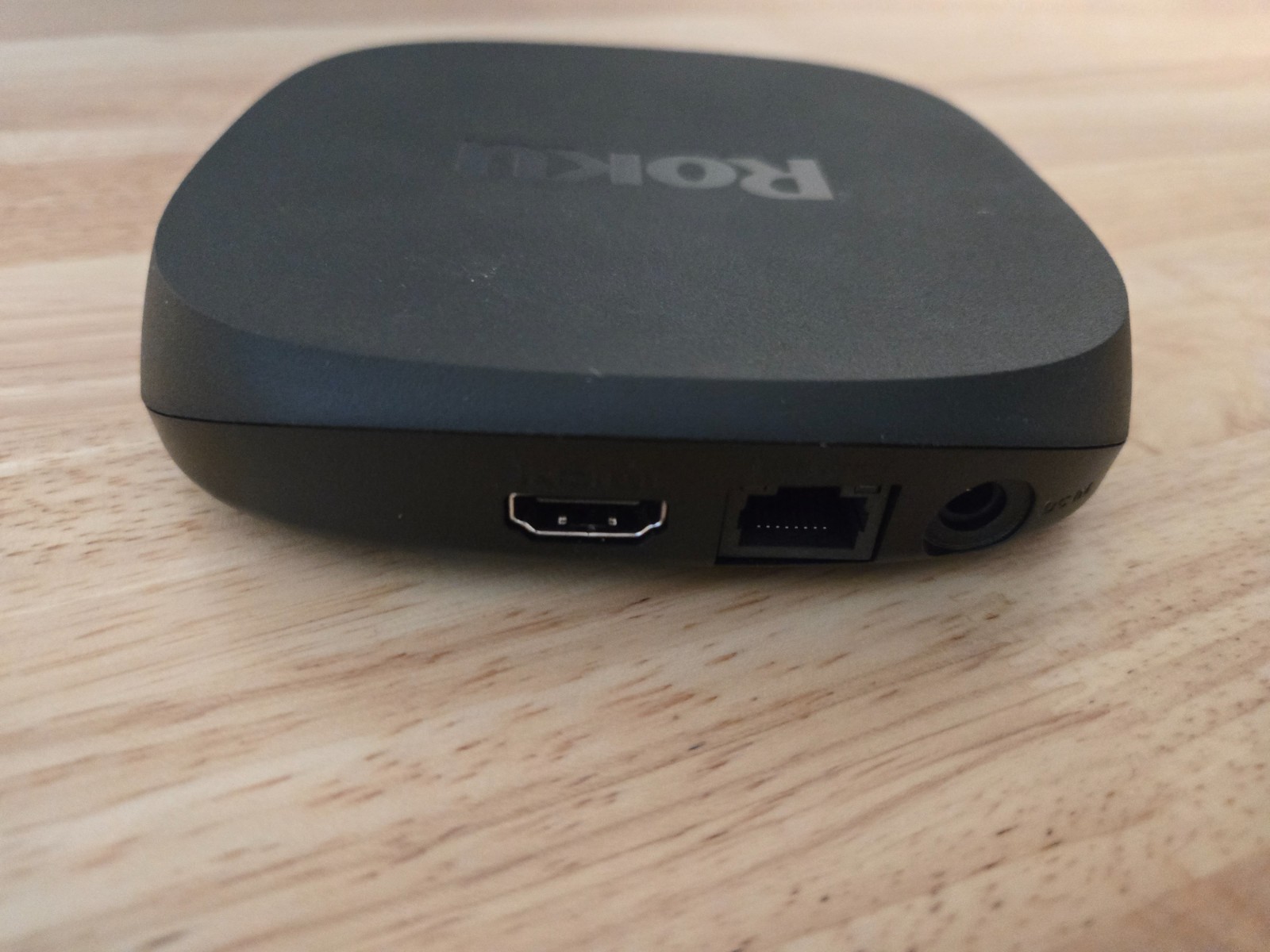 Roku Ultra LT HD/4K/HDR Dolby Vision Streaming Player W/ Voice Remote 4801X