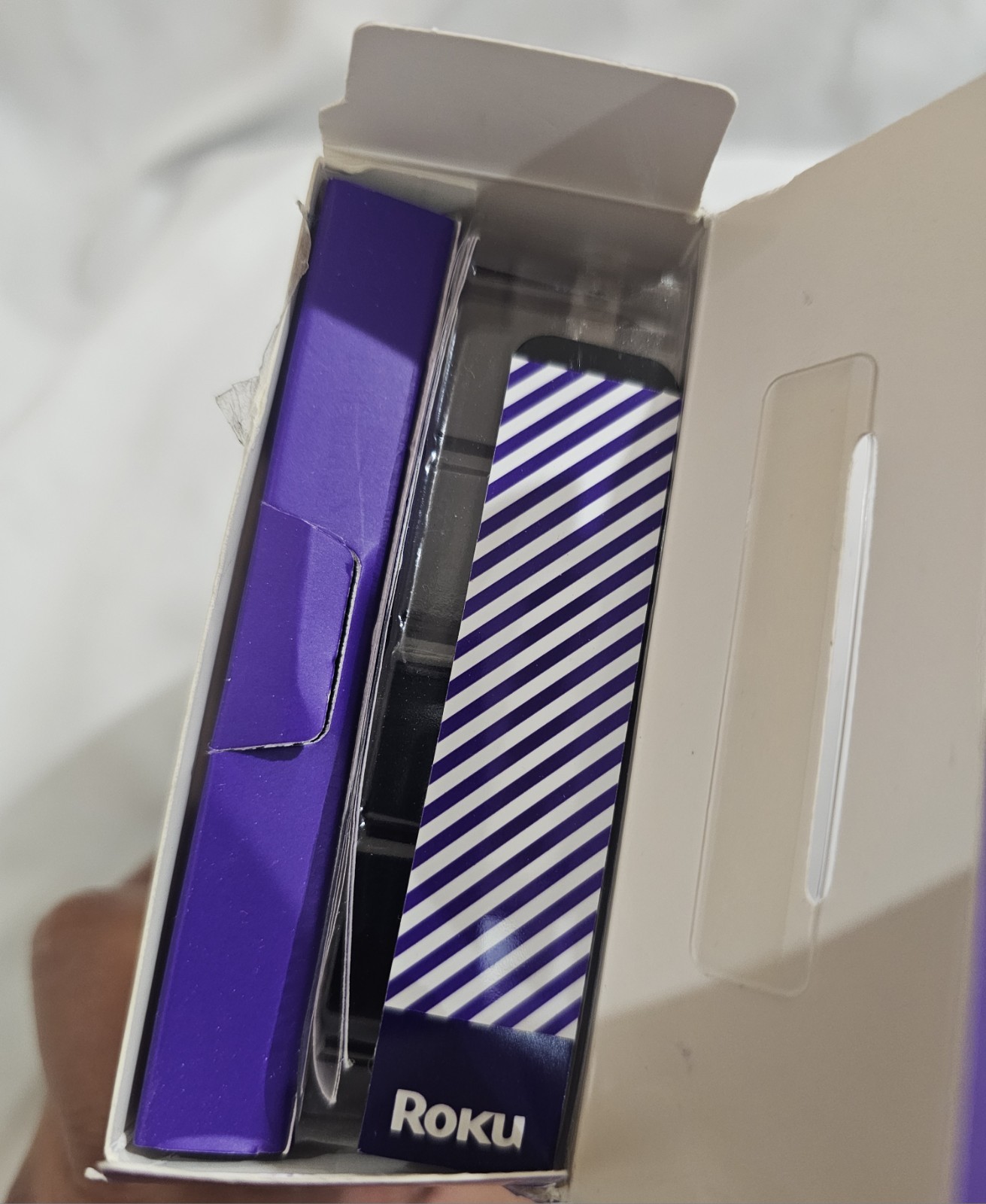 *NEW* Roku Express 4K+3941R2 Streaming Device 4K/HDR, Voice Remote, Free LiveTV