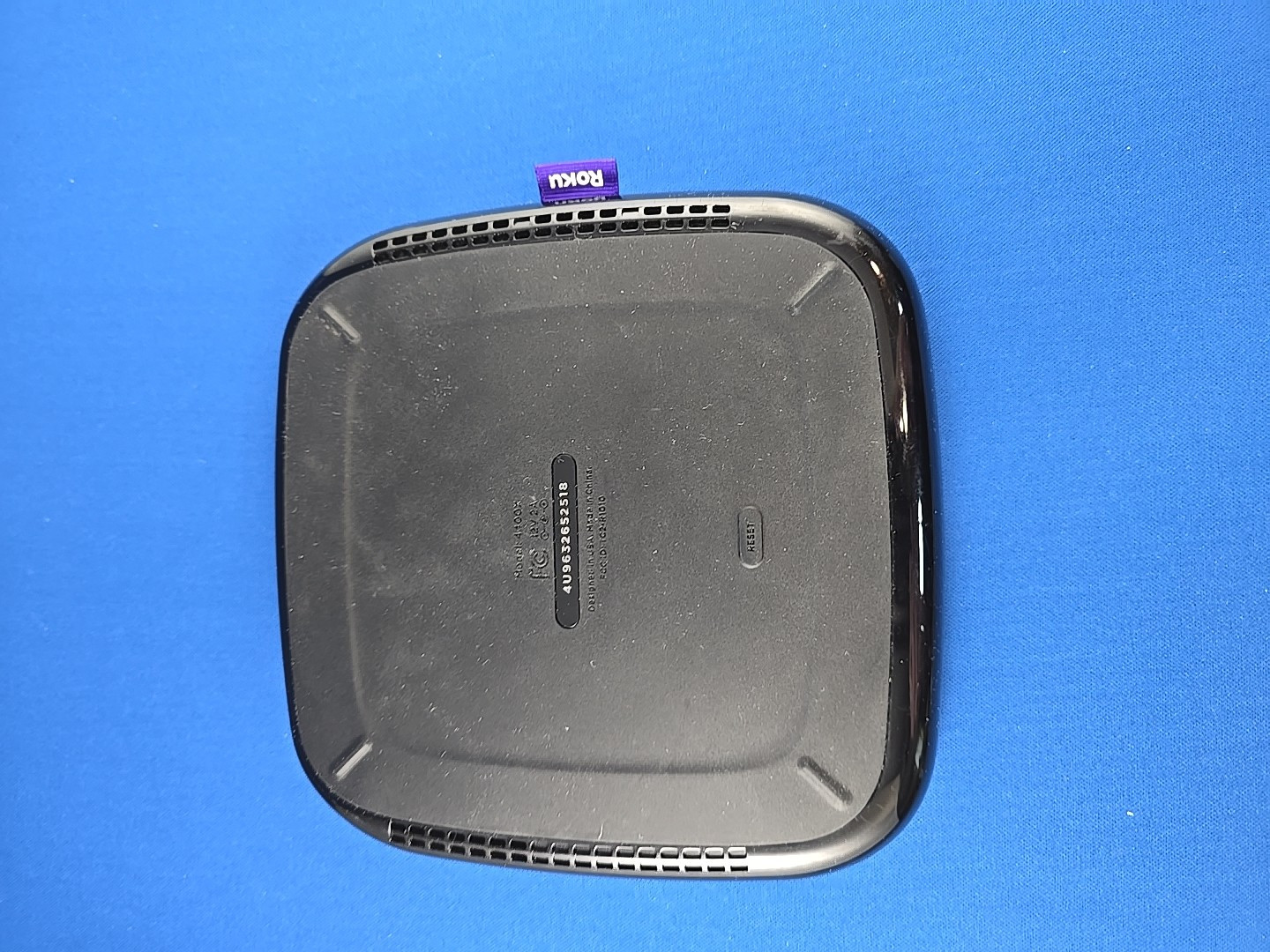 Roku 4 (4th Generation) Media Streamer 4400X w/ 2 Remotes & Power Adapter READ!