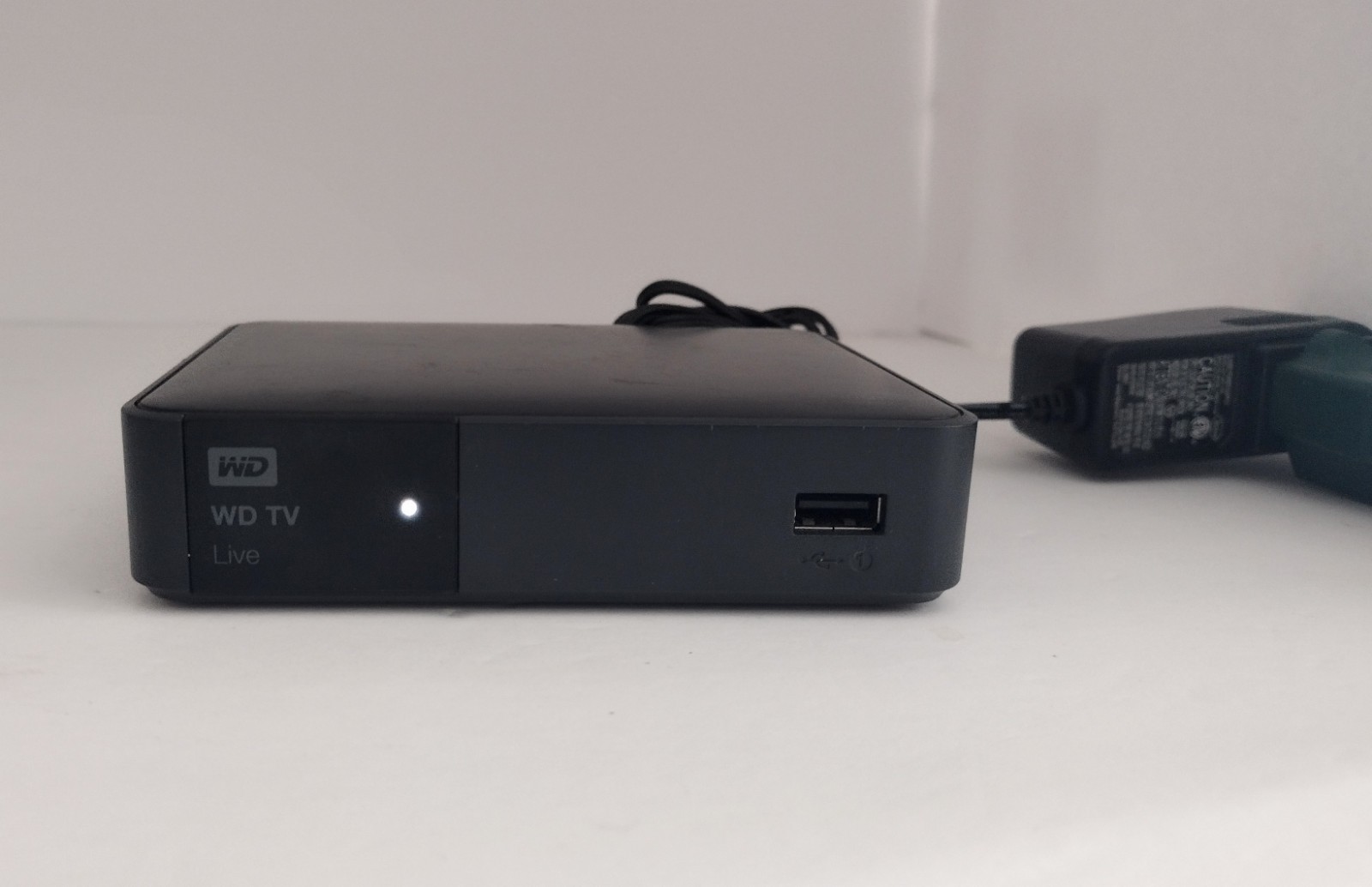 Lot Of 2 Western Digital WD TV Live Plus HD Media Player Streamer HDMI 1080P
