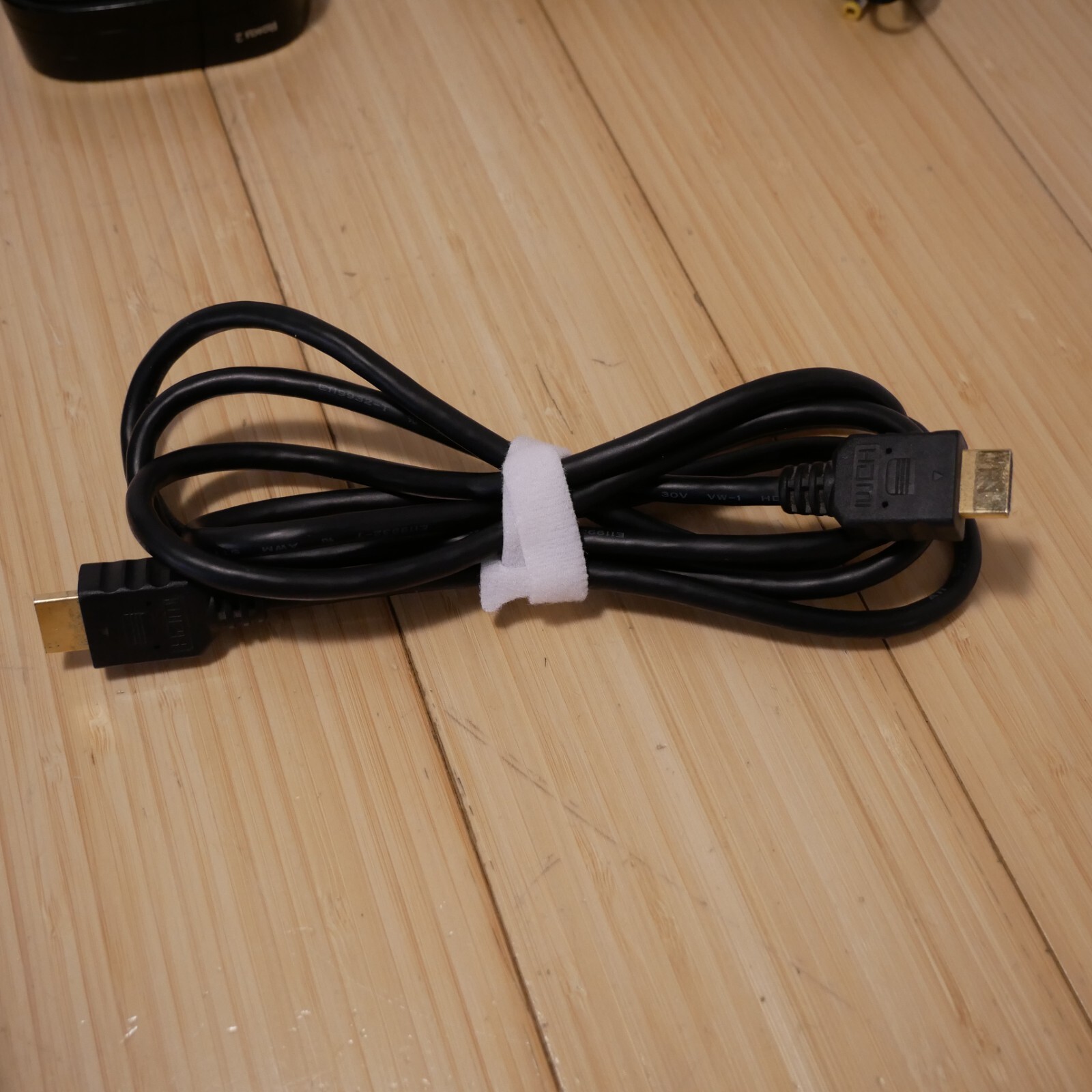 Roku 2 XD Streaming Player Model 3050X w Power Adapter and HDMI Cable WITH REMO
