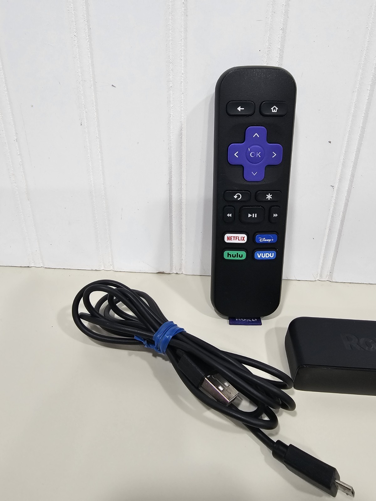 Roku Premiere 3920X HD Media Streamer, w/ USB Cable Remote No Power Block Works