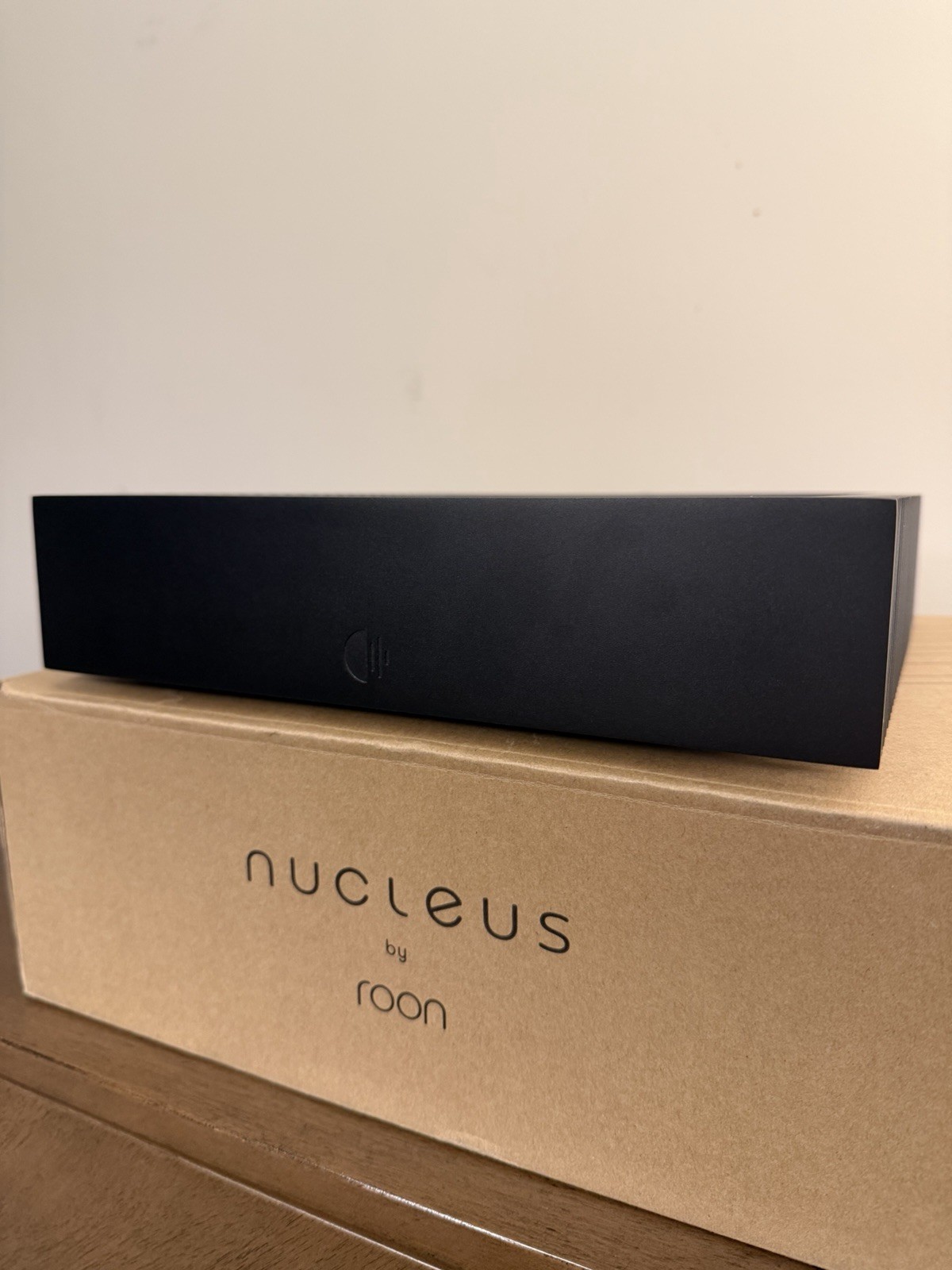 Roon – Nucleus Plus rev B – 16GB RAM + 4TB SSD- Music Server