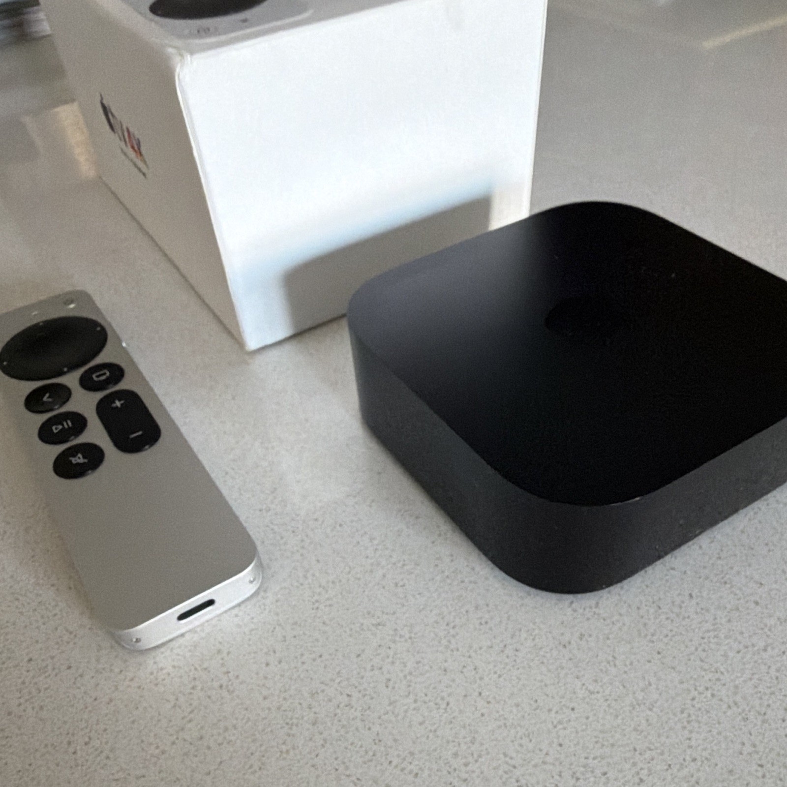 Apple Apple TV 4K 2160p Media Streamer Box Wi‑Fi + Ethernet HDMI Black/Silver