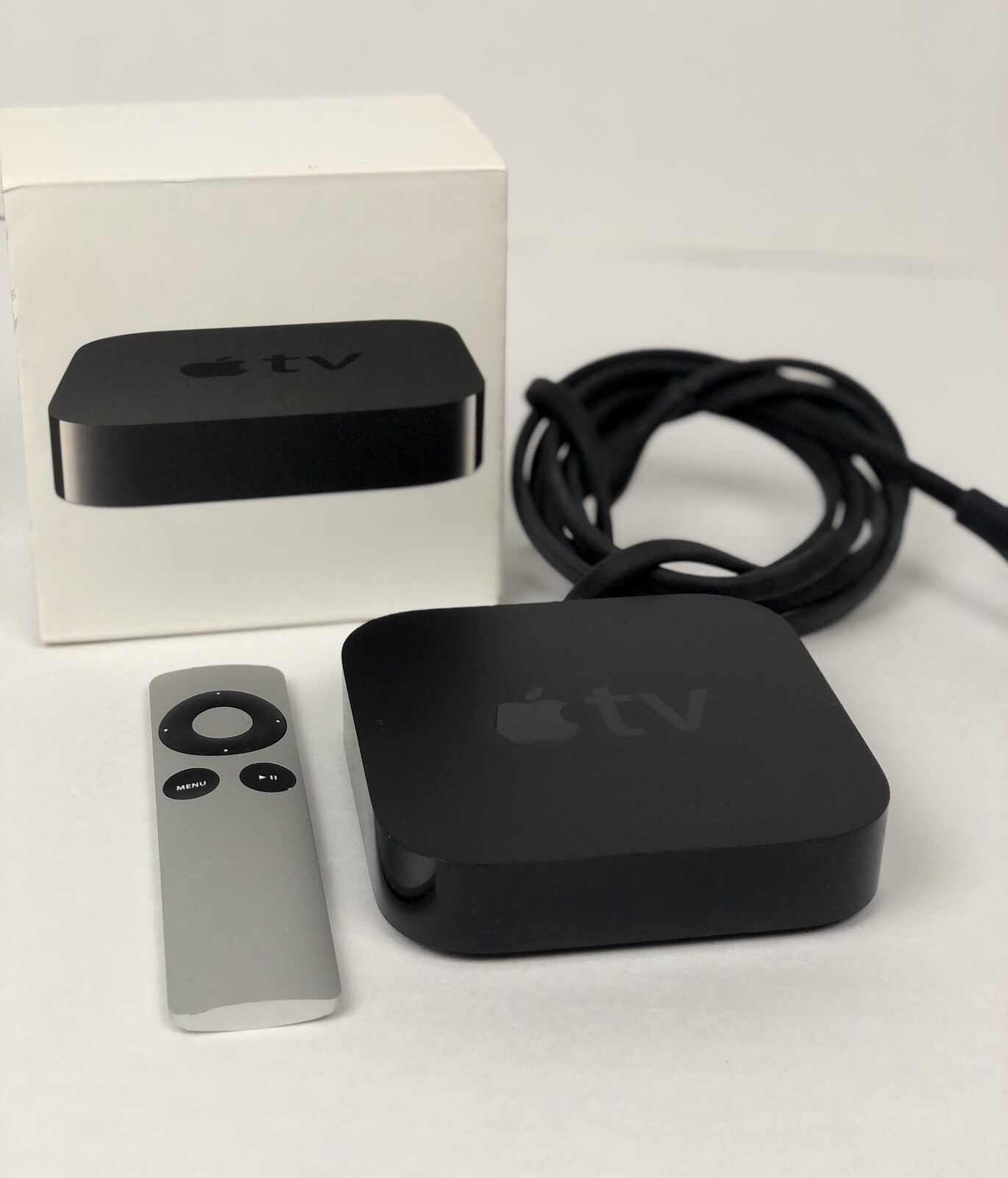 APPLE TV (3rd Generation) 8GB HD Media Streamer – A1469 + Remote