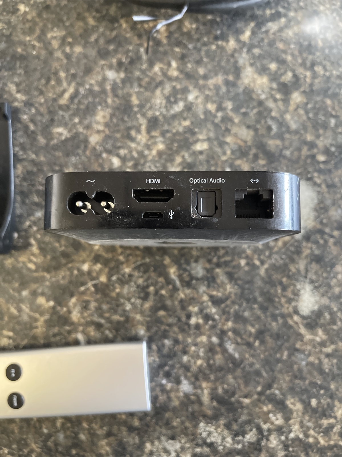 Apple TV 3rd Generation Digital HD Media Streamer A1469 W/stand And Hookups
