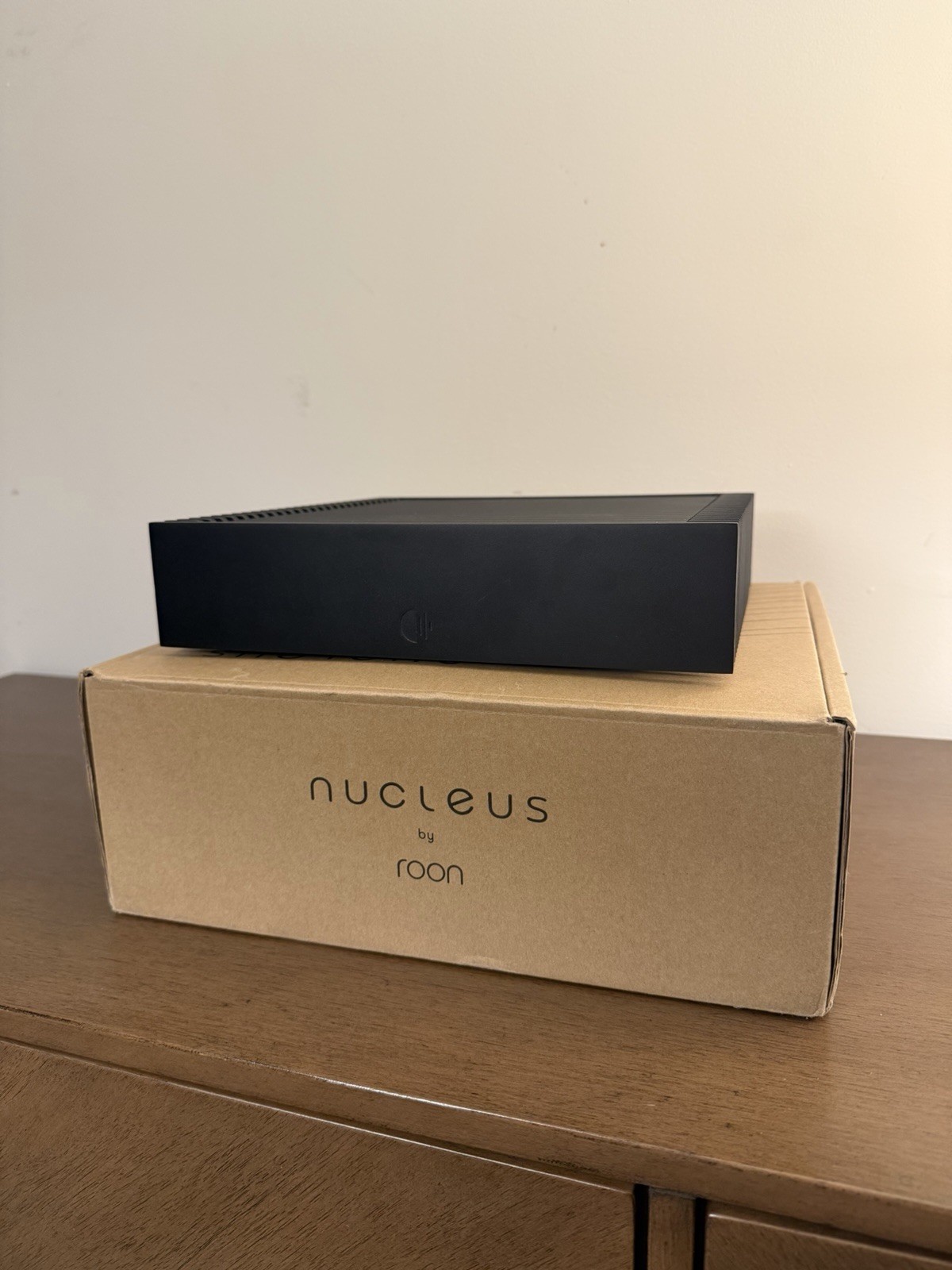 Roon – Nucleus Plus rev B – 16GB RAM + 4TB SSD- Music Server