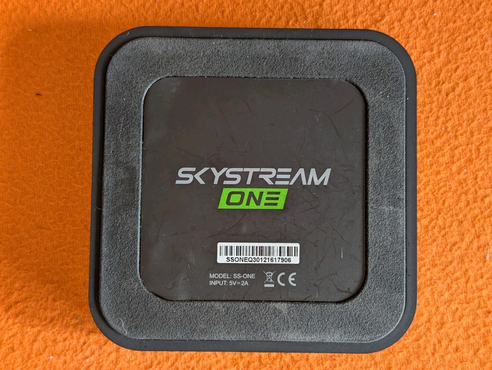 Skystream Digital Media Streamer SS-One With Remote & Power Adapter