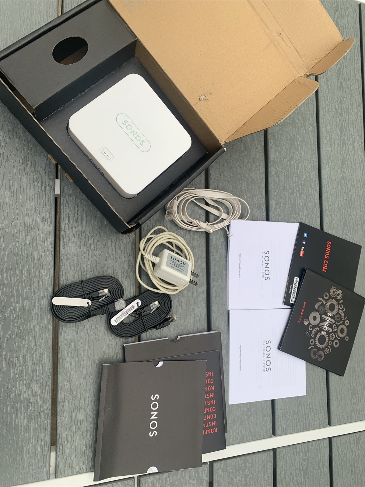 Sonos BRIDGE Wireless HiFi System (White) in Box w/ Cords & Manual
