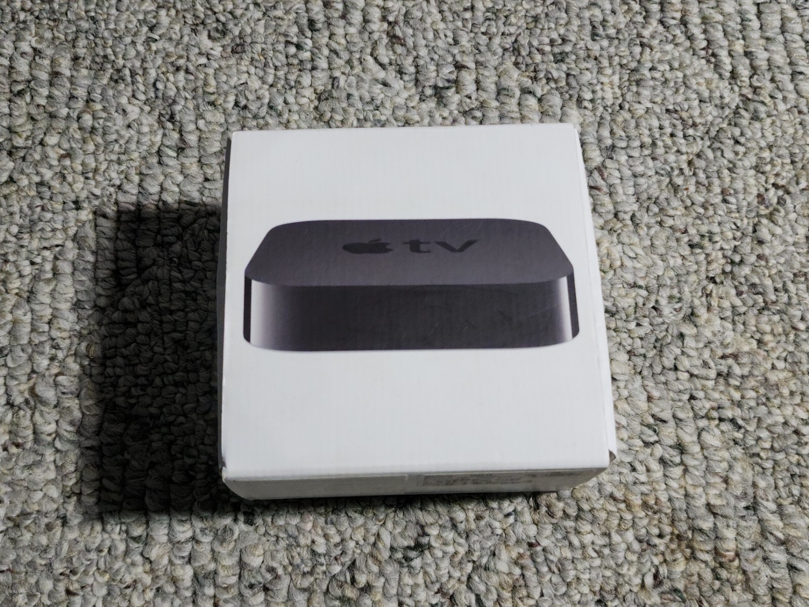Apple TV A1378 2nd Gen HDMI 8GB Media Streamer Remote Power Cord Box Very Clean