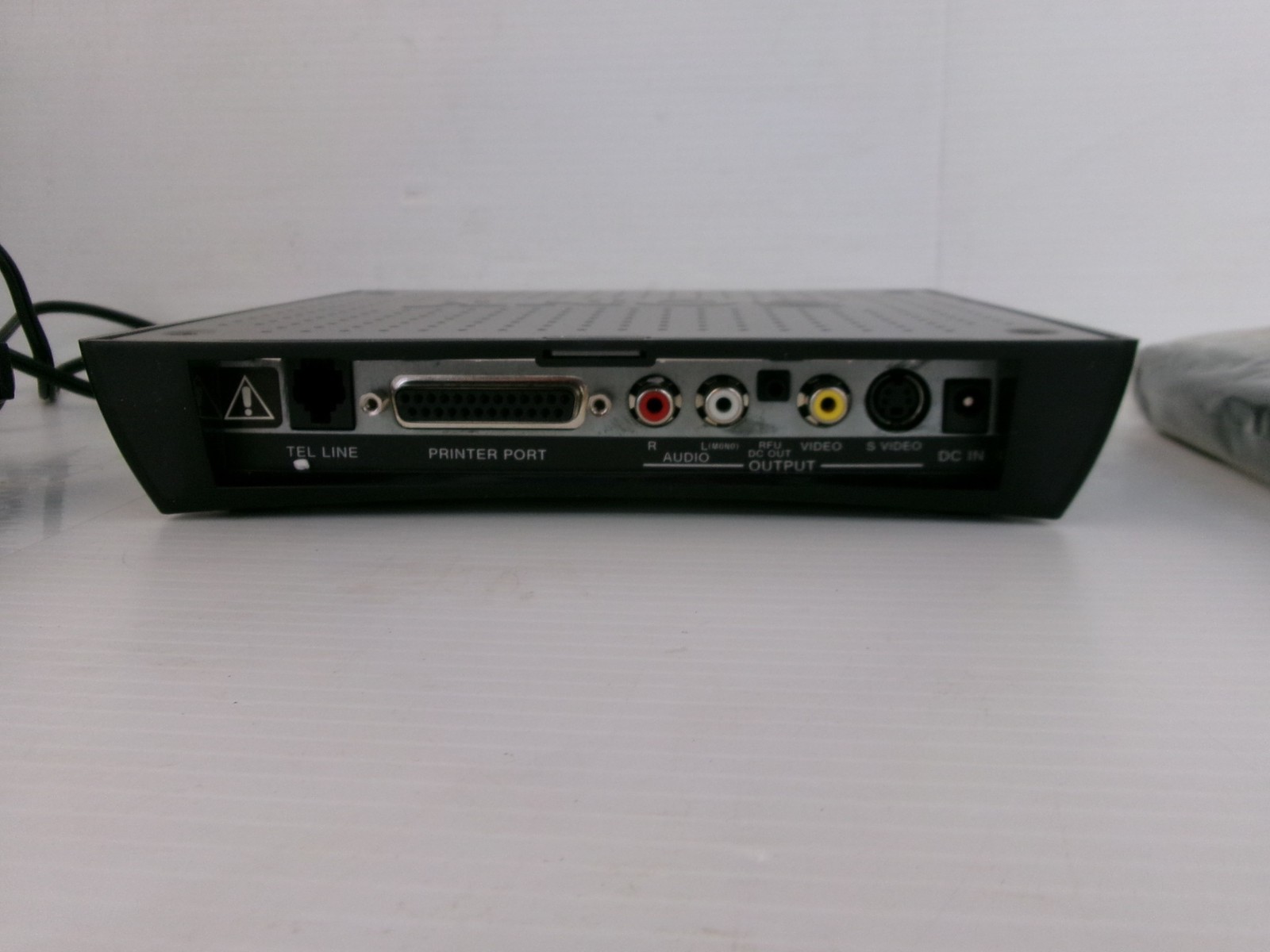 Sony WEBTV INT-W150 Internet Terminal WITH REMOTE & KEYBOARD (YLG90)