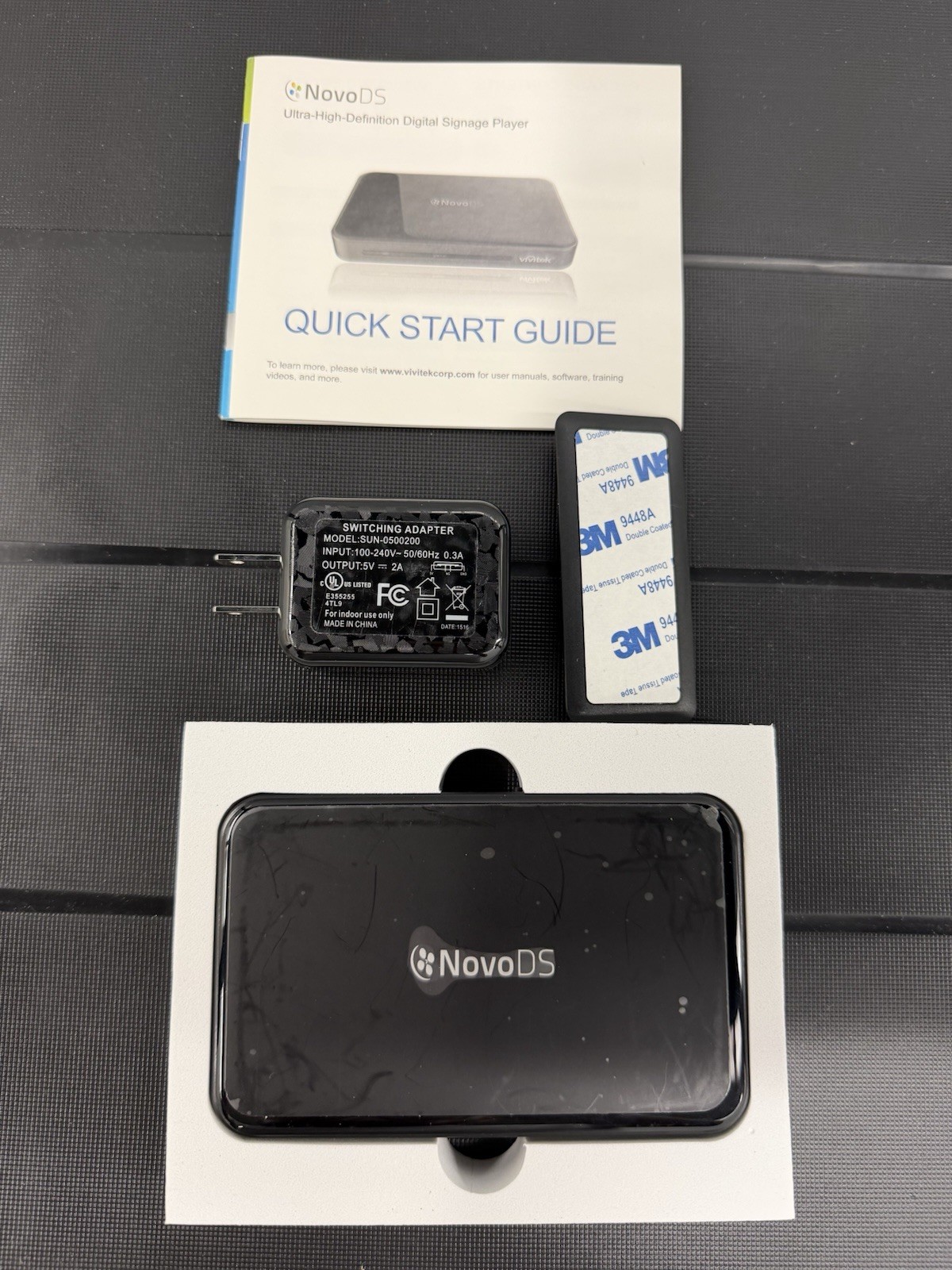 NovoDS DS200 4K/2K Digital Signage Controller (New Open Box)