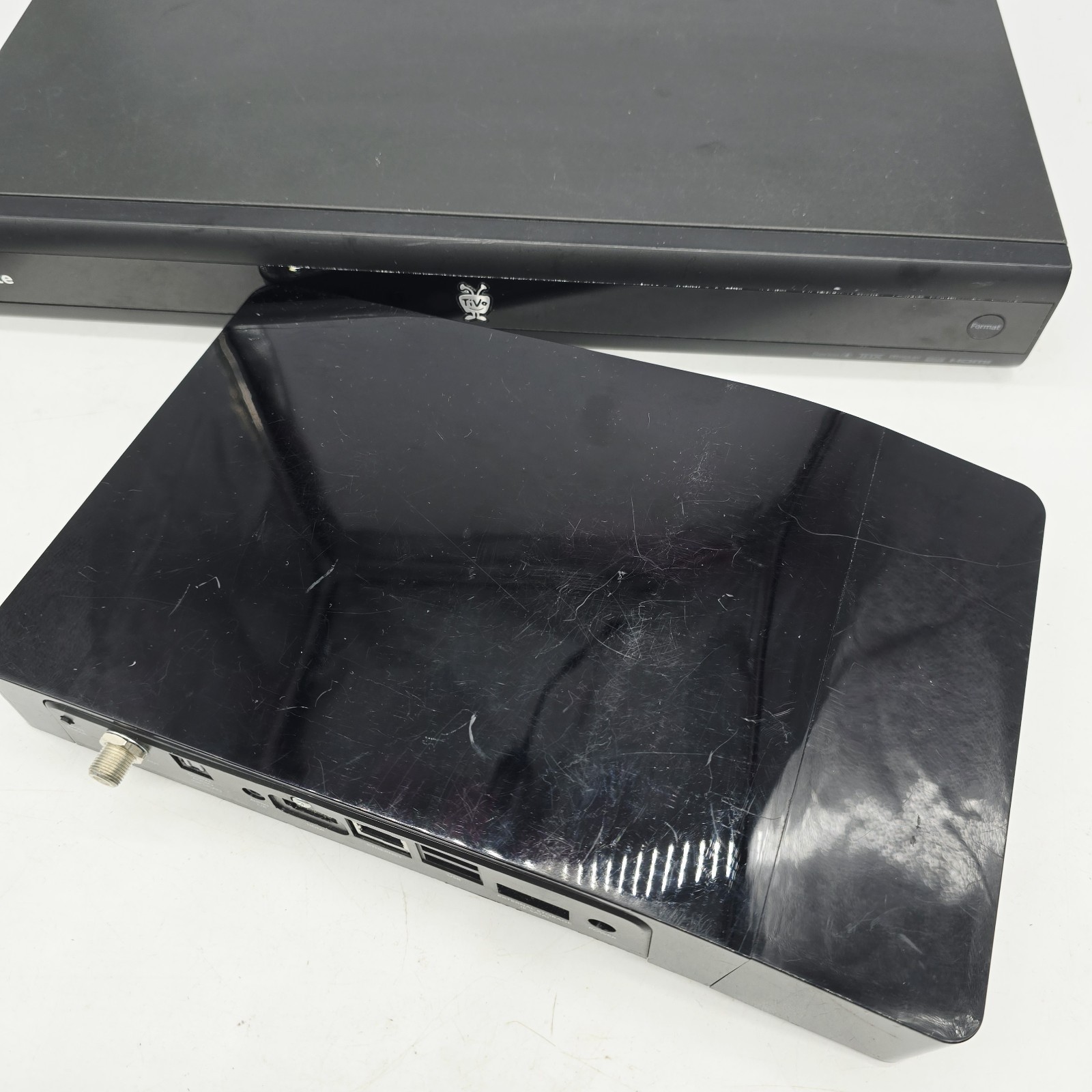 Tivo Bolt+ TCD849300 Media Player 3TB & Tivo Premiere Elite XL4 DVR TCD758250
